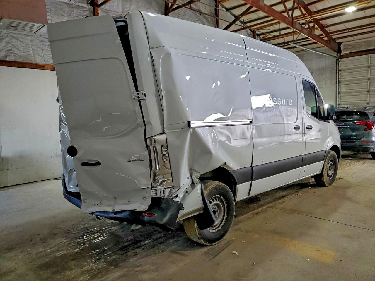 2024 Mercedes-Benz Sprinter 2500 - Image 4