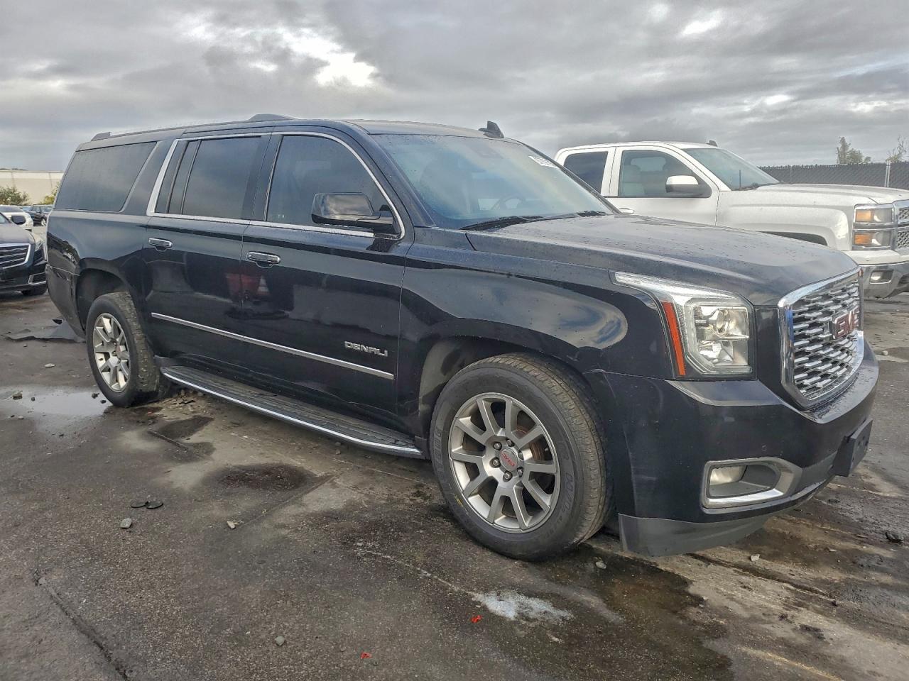2019 GMC Yukon Xl Denali - Фото 4