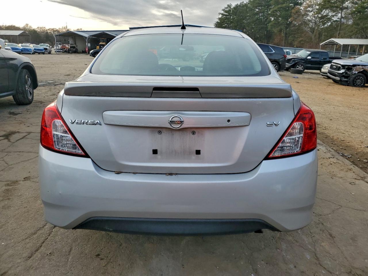 2017 Nissan Versa 1.6 Sv - Фото 6