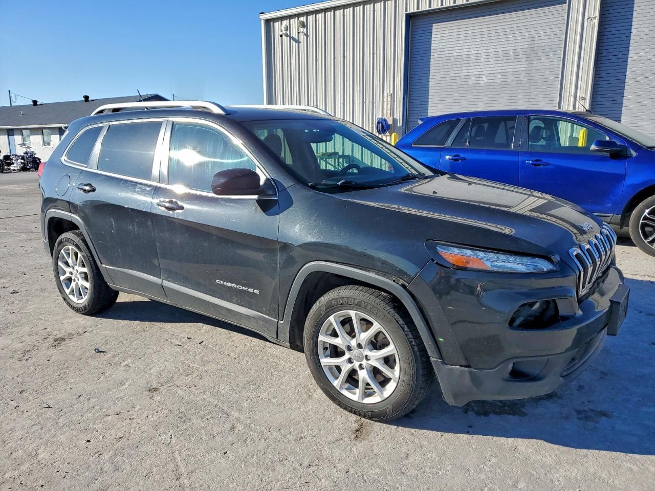 2015 Jeep Cherokee Latitude - Image 4