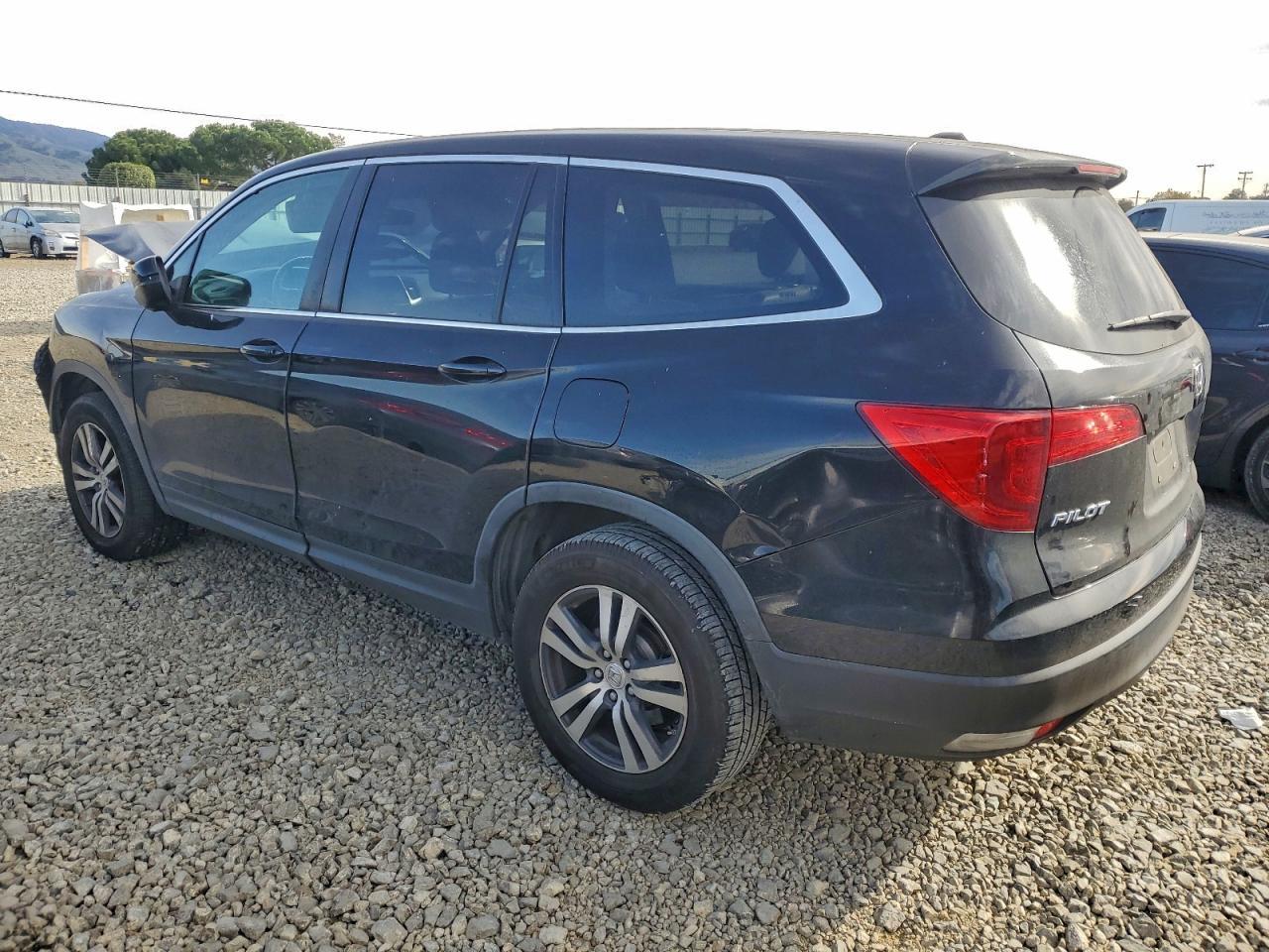 2017 Honda Pilot Exl - Image 2