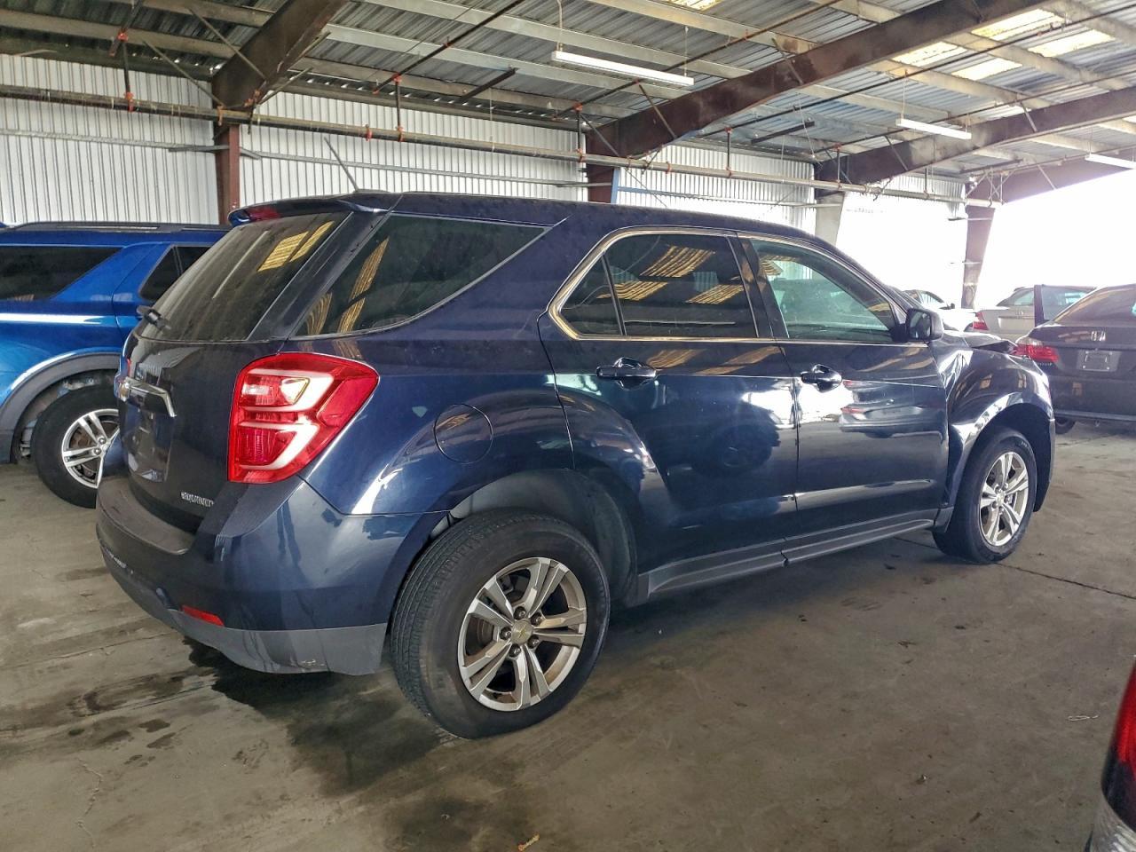 2016 Chevrolet Equinox Ls - Фото 3