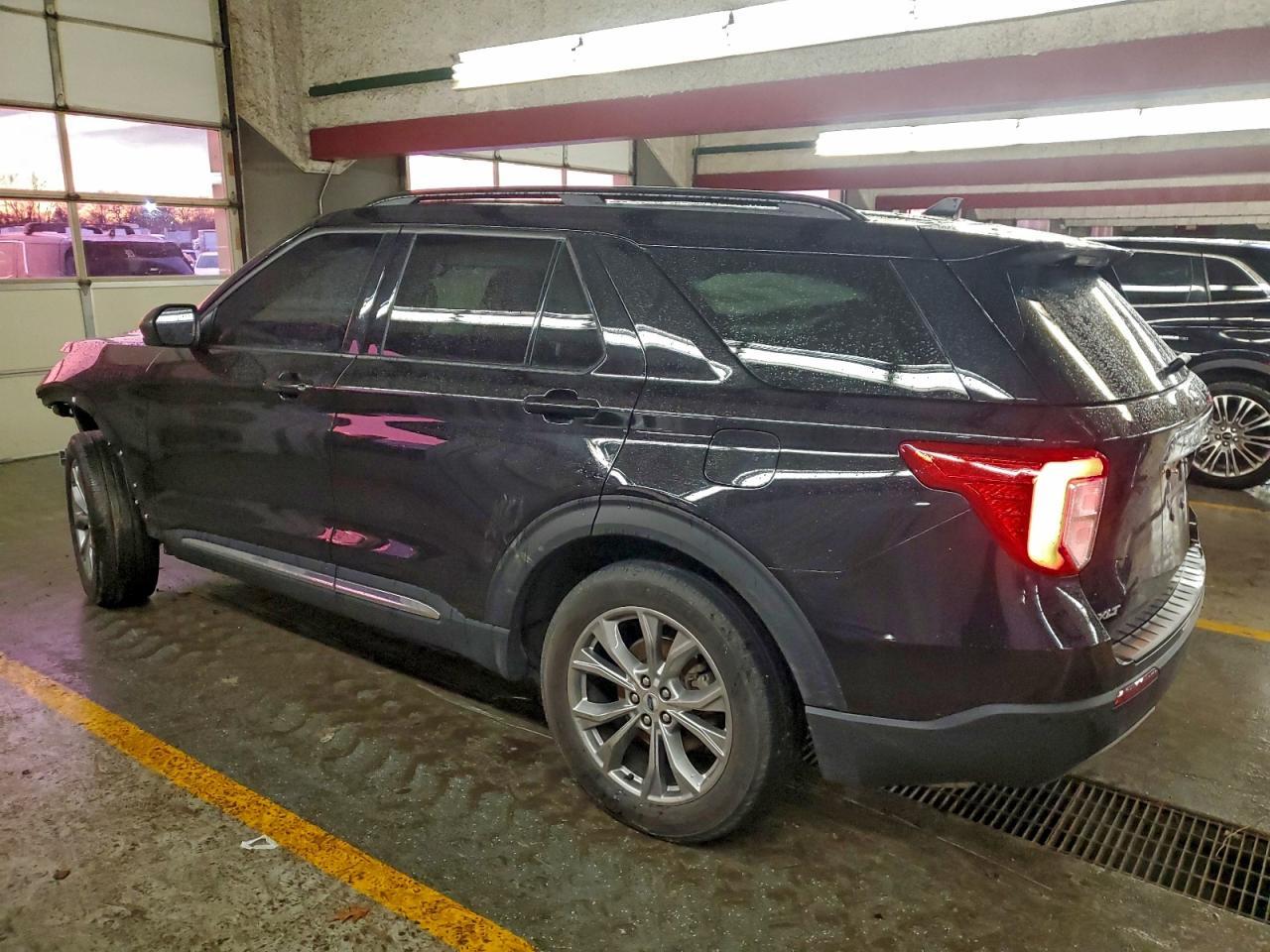 2022 Ford Explorer Xlt - Фото 2