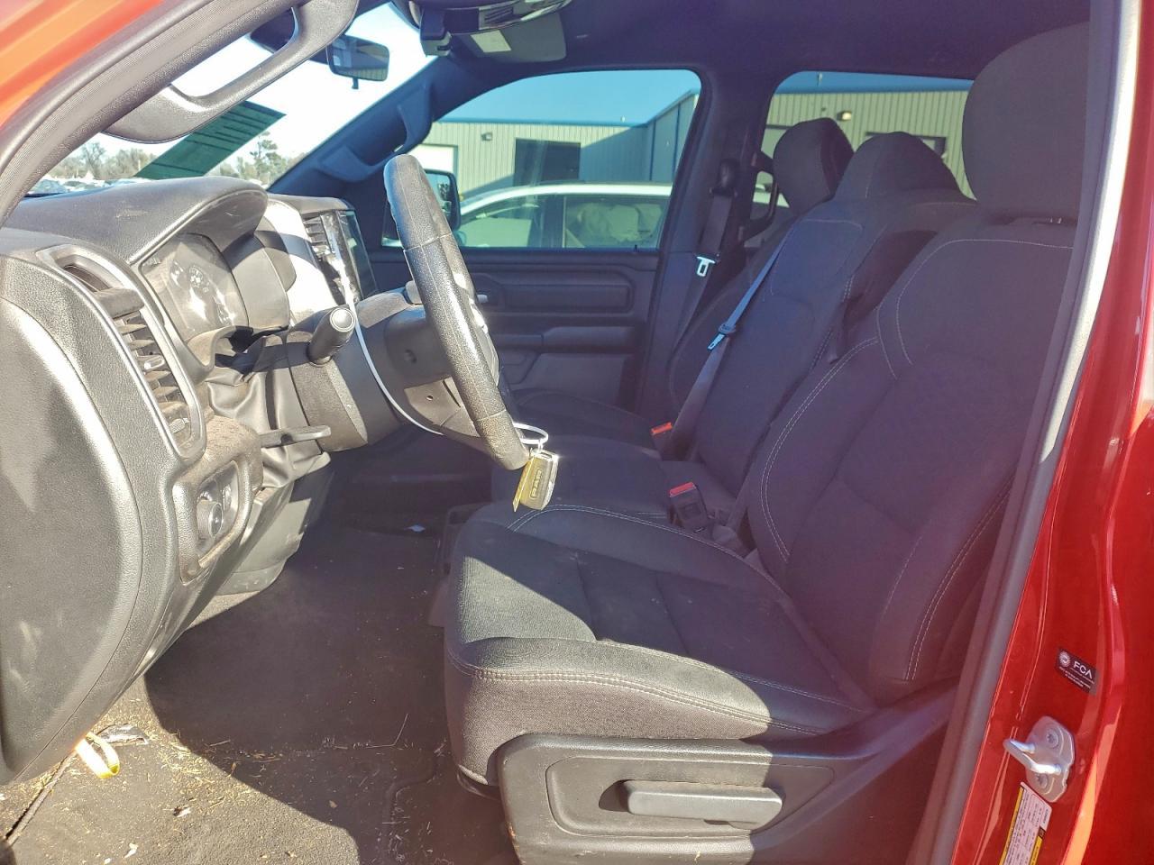 2025 Ram 1500 Tradesman - Фото 7