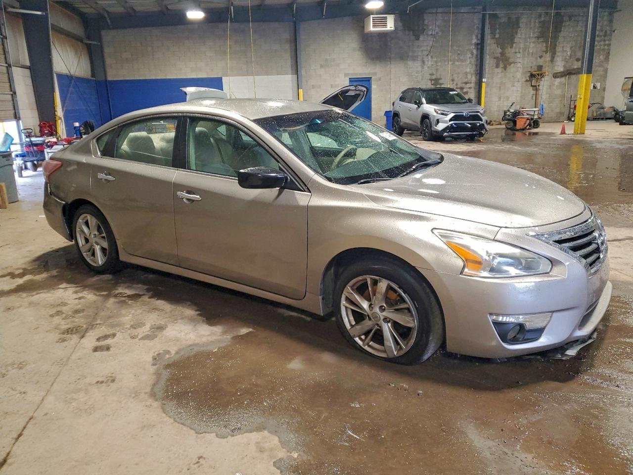 2013 Nissan Altima 2.5 - Фото 7