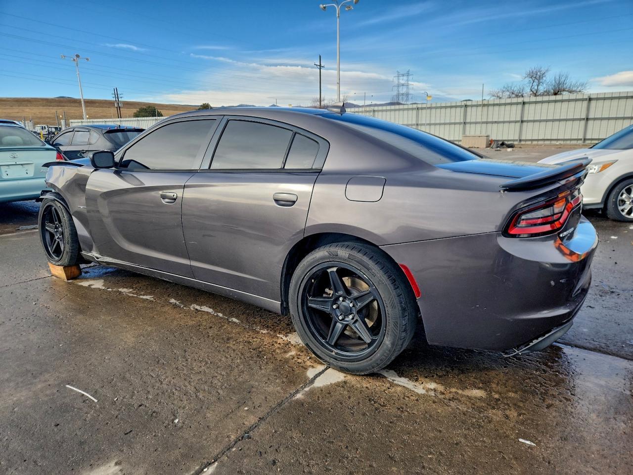 2015 Dodge Charger R - Фото 2