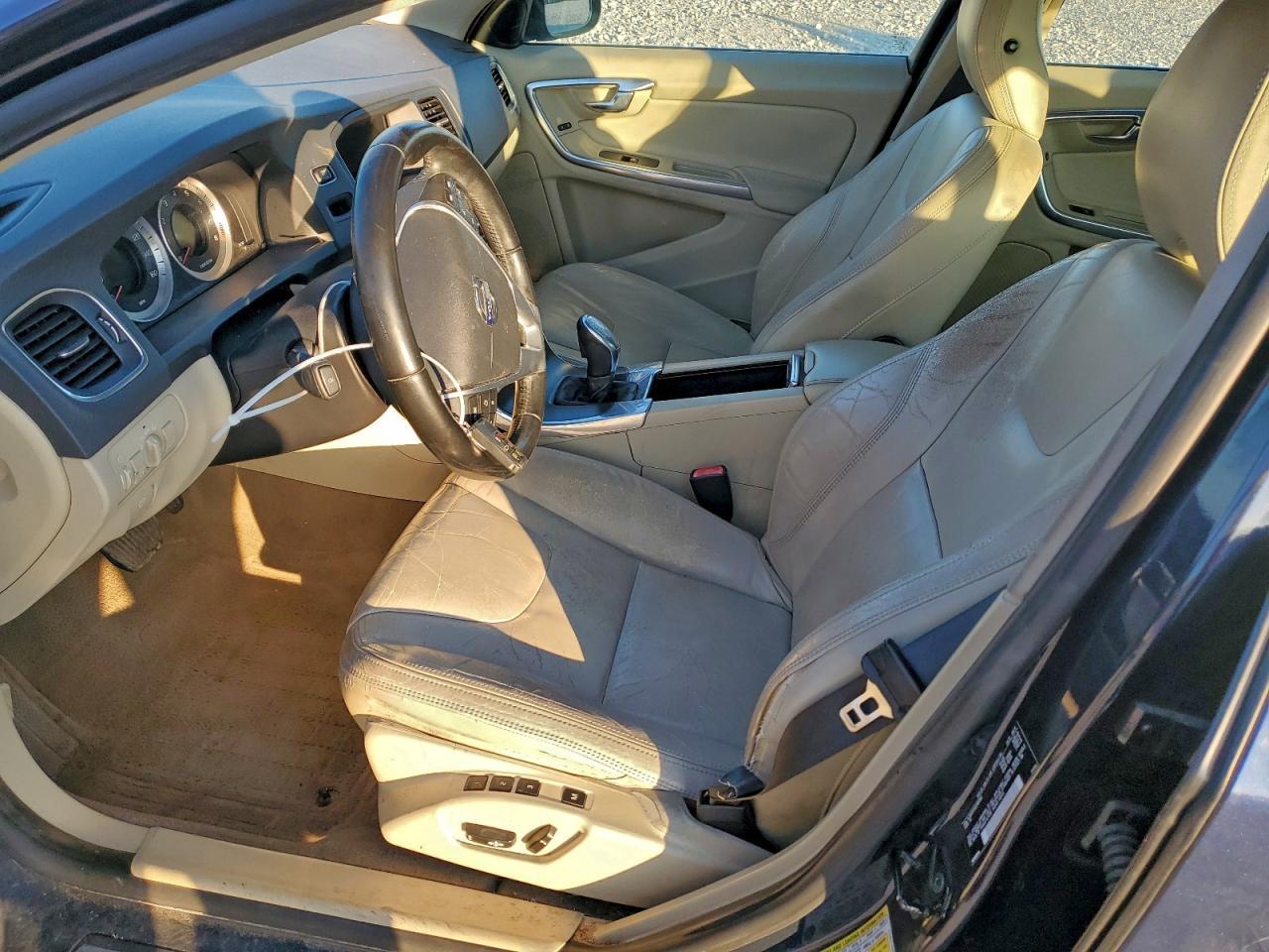 2013 Volvo S60 T5 - Image 7