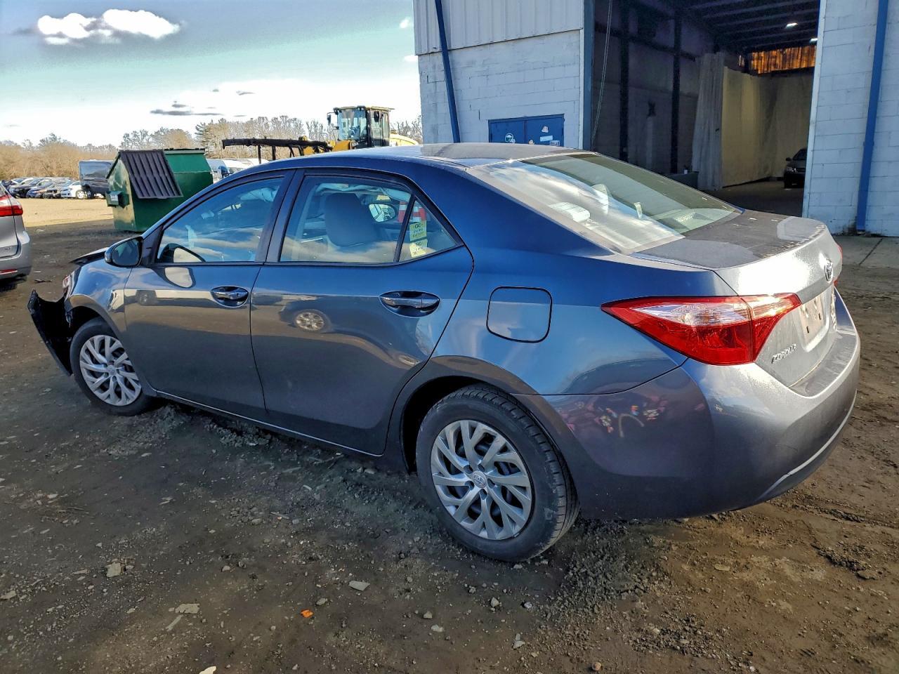 2017 Toyota Corolla L - Фото 2