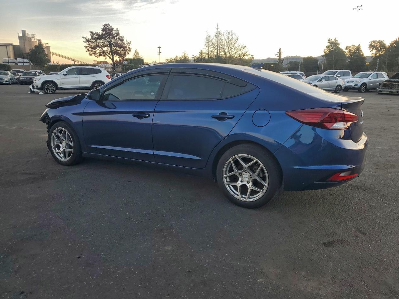 2020 Hyundai Elantra Sel - Фото 2
