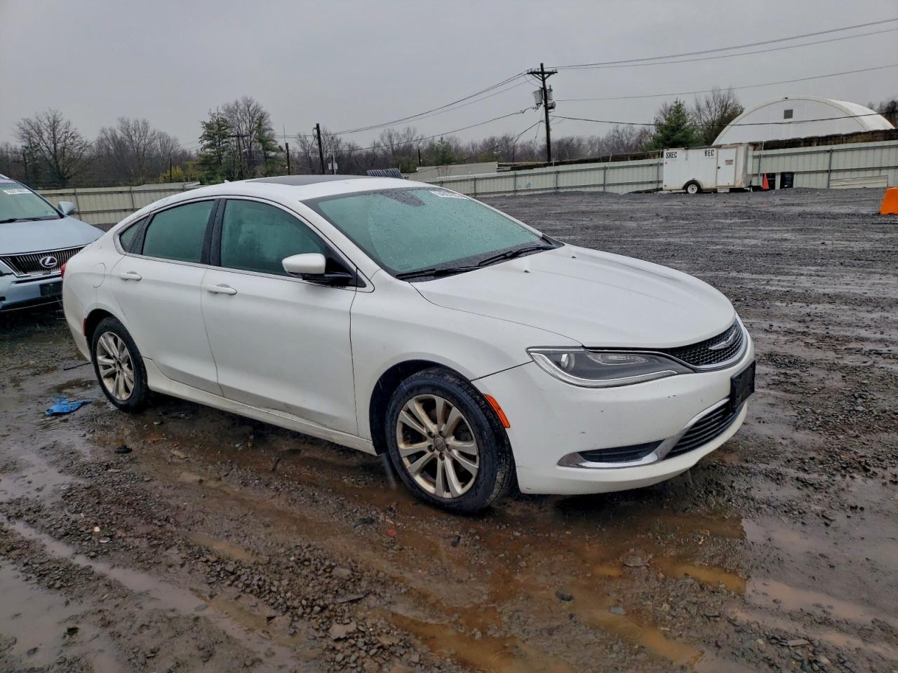 2016 Chrysler 200 Limited - Image 4