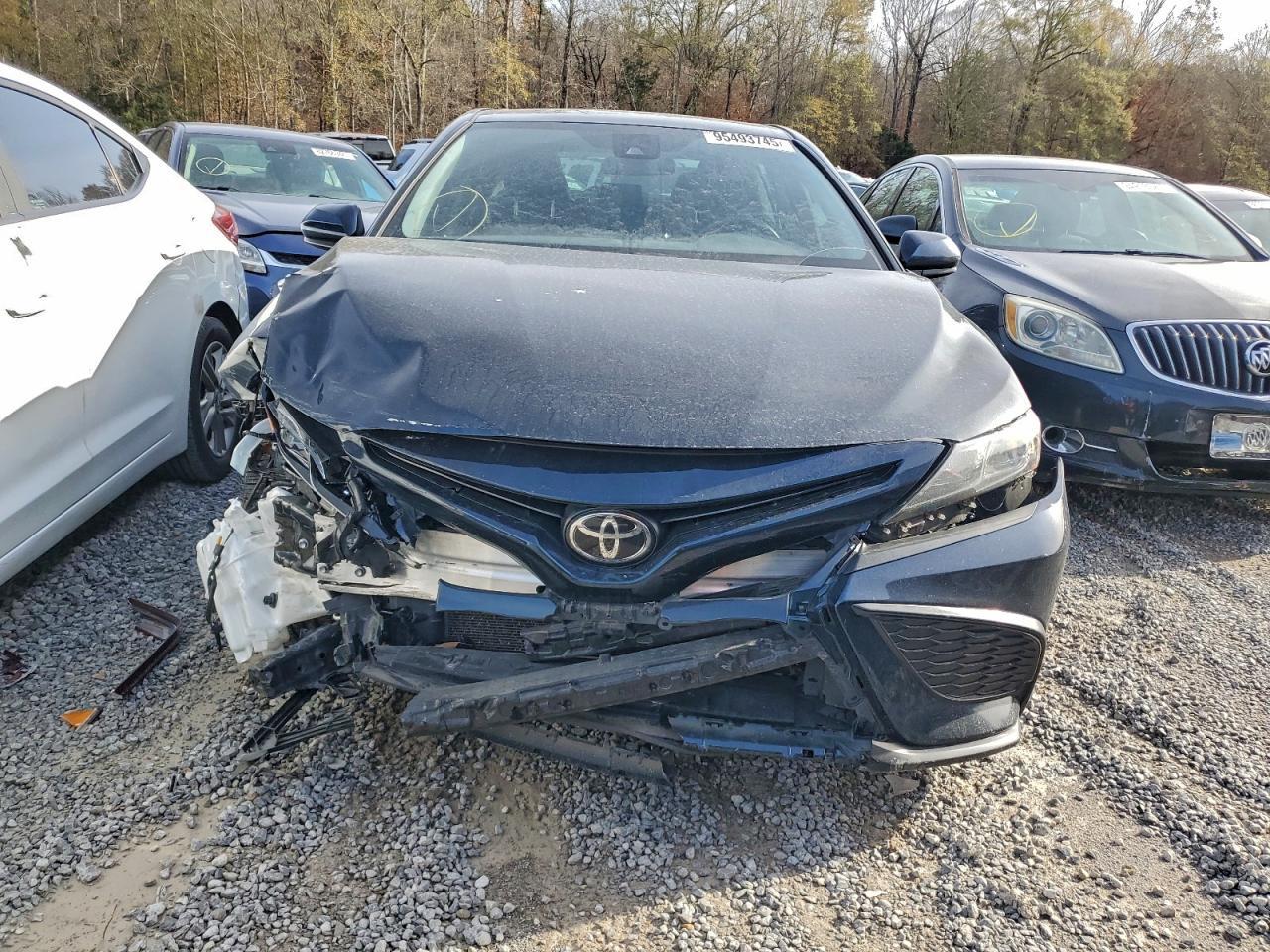 2021 Toyota Camry Se - Image 5