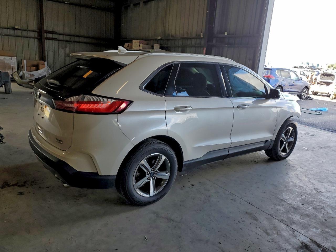 2019 Ford Edge Sel - Image 3