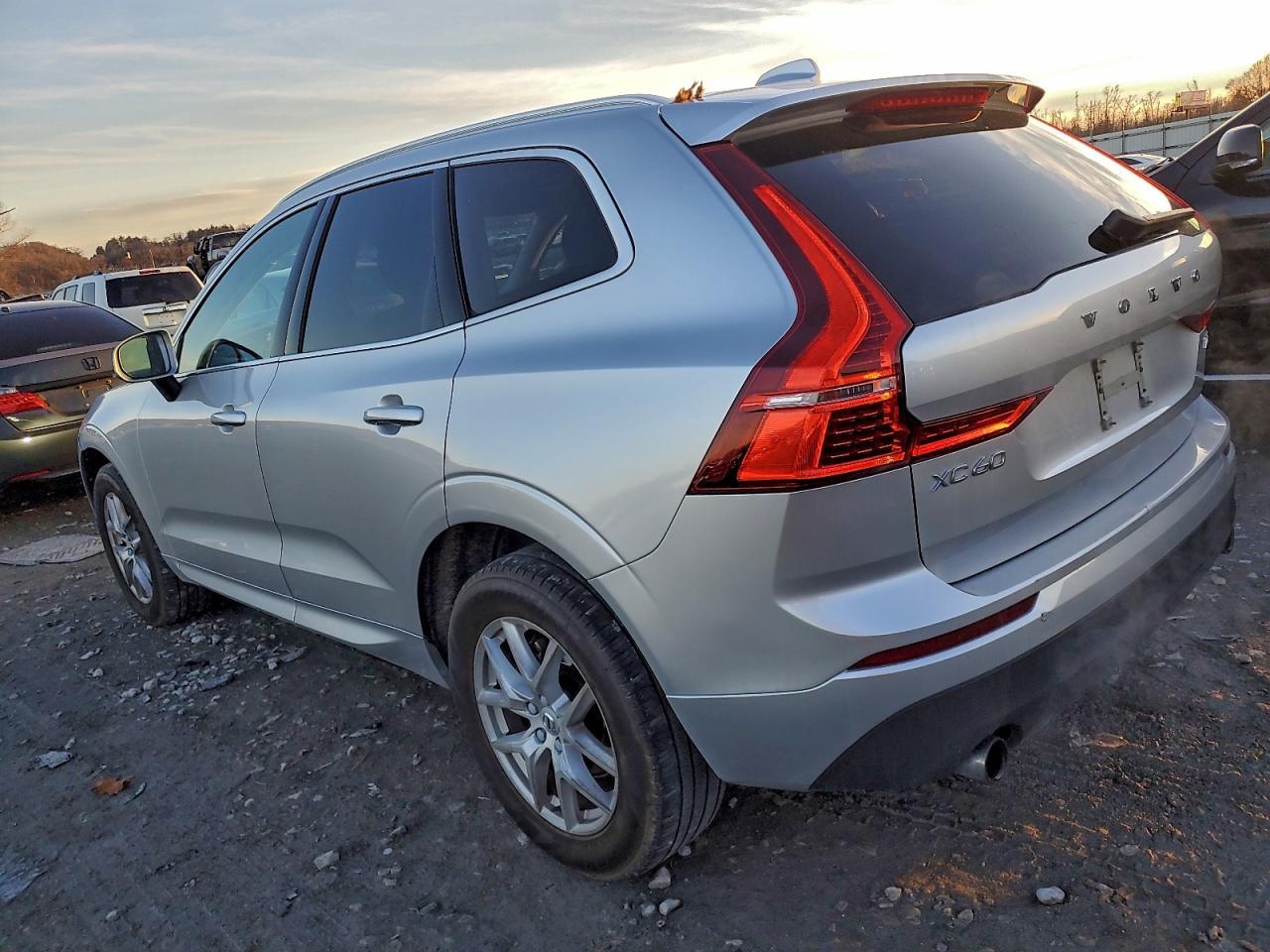 2019 Volvo Xc60 T5 - Image 2