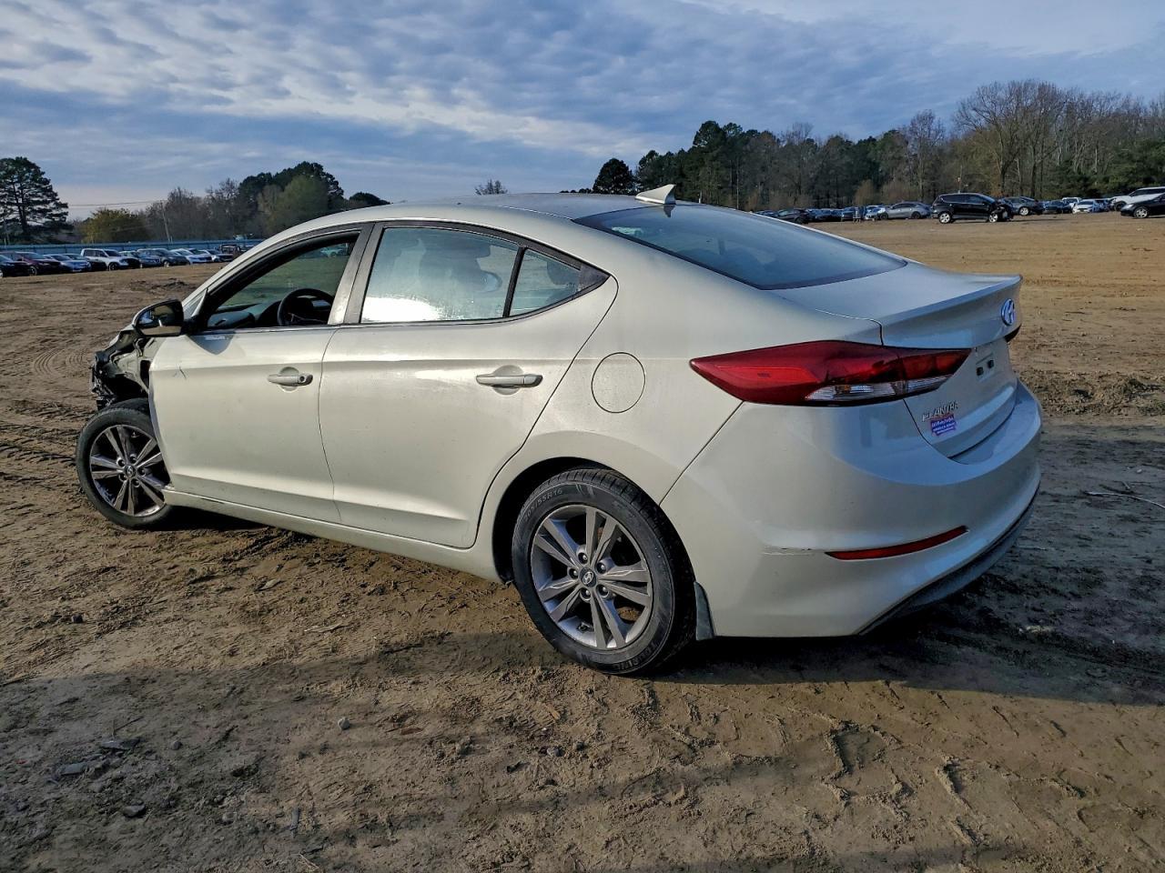 2017 Hyundai Elantra Se - Фото 2