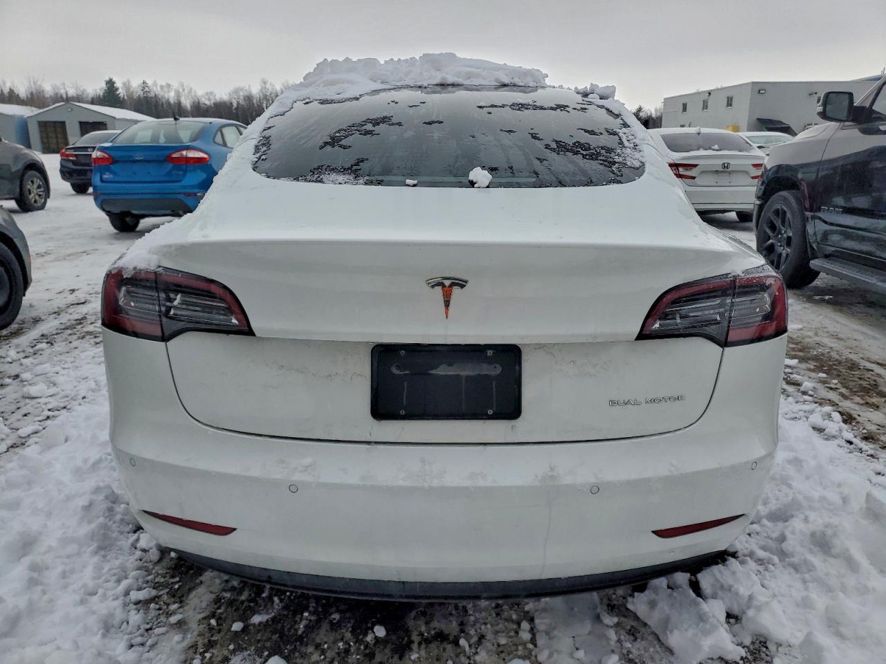 2022 Tesla Model 3 - Фото 6
