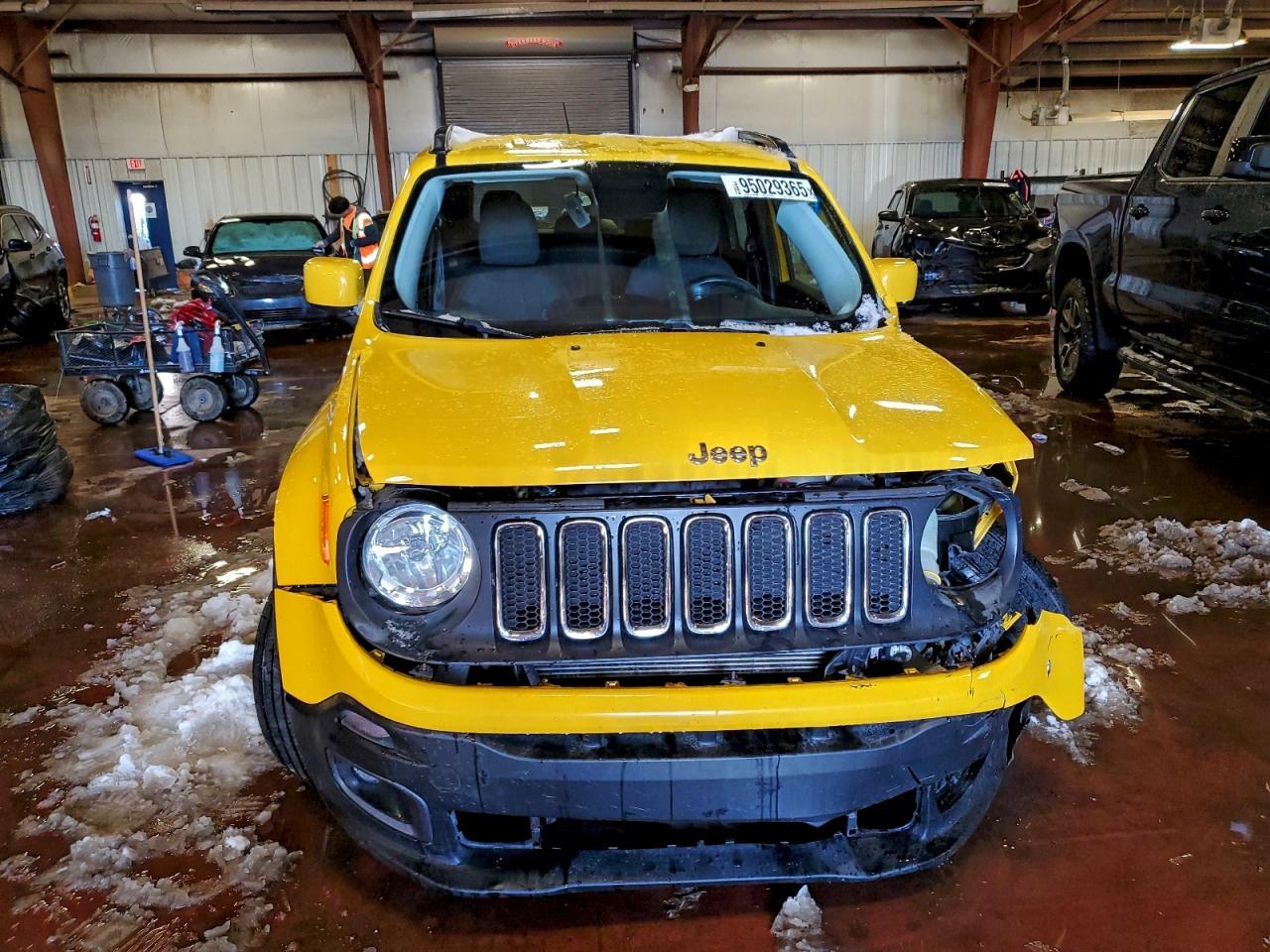 2017 Jeep Renegade Latitude - Image 5