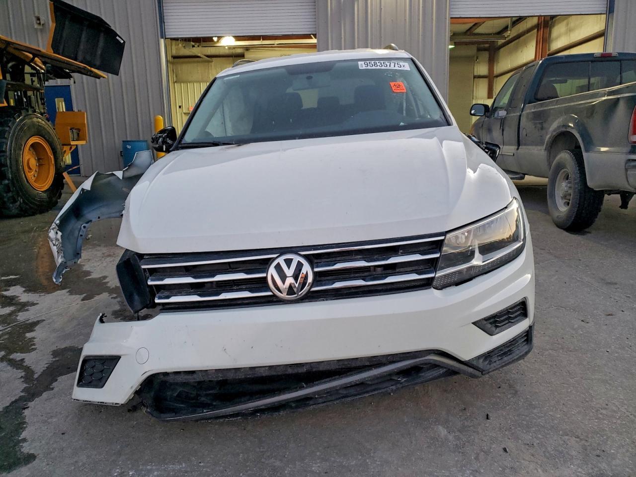 2020 Volkswagen Tiguan S - Image 5