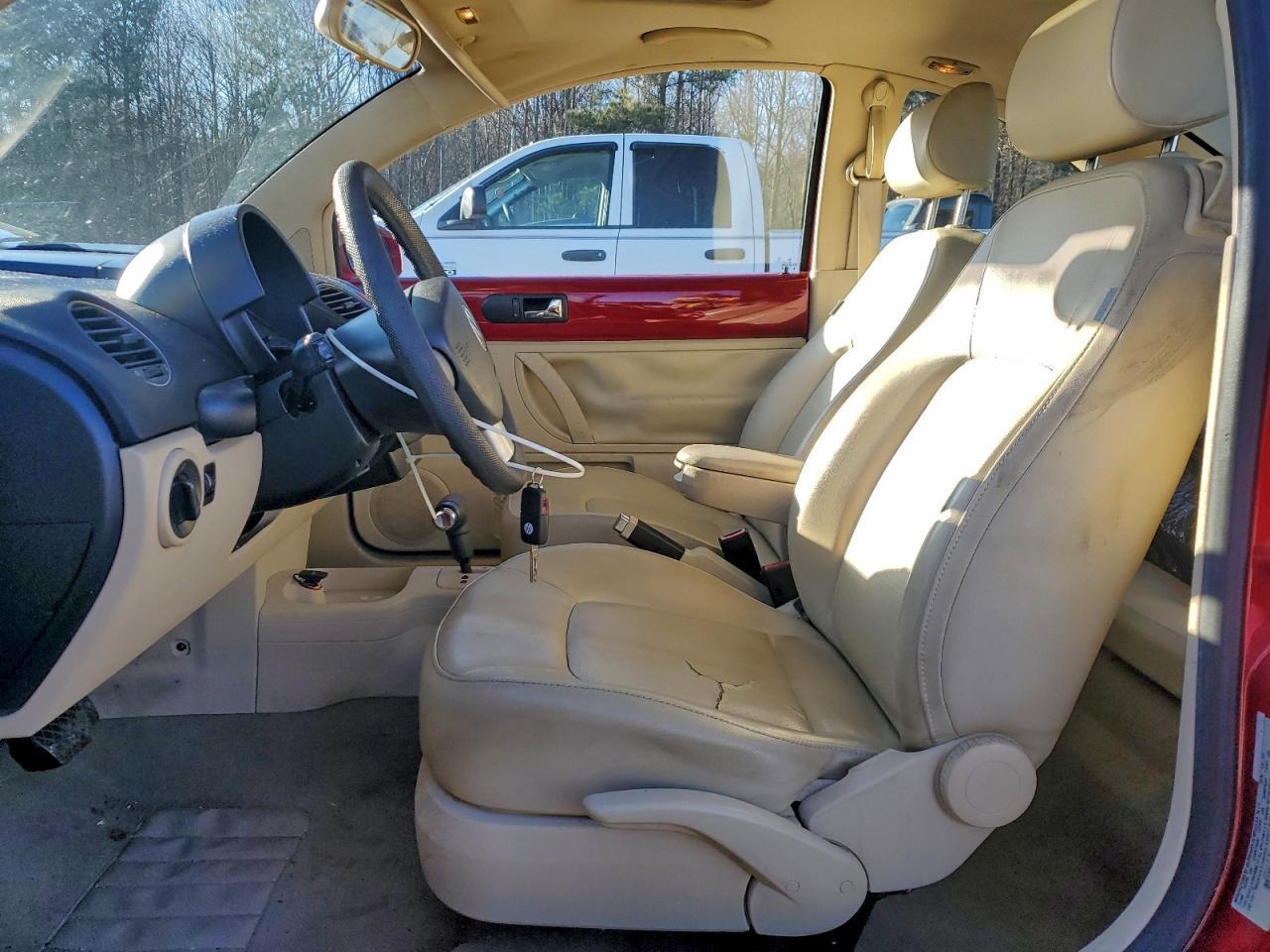 2008 Volkswagen New Beetle S - Фото 7