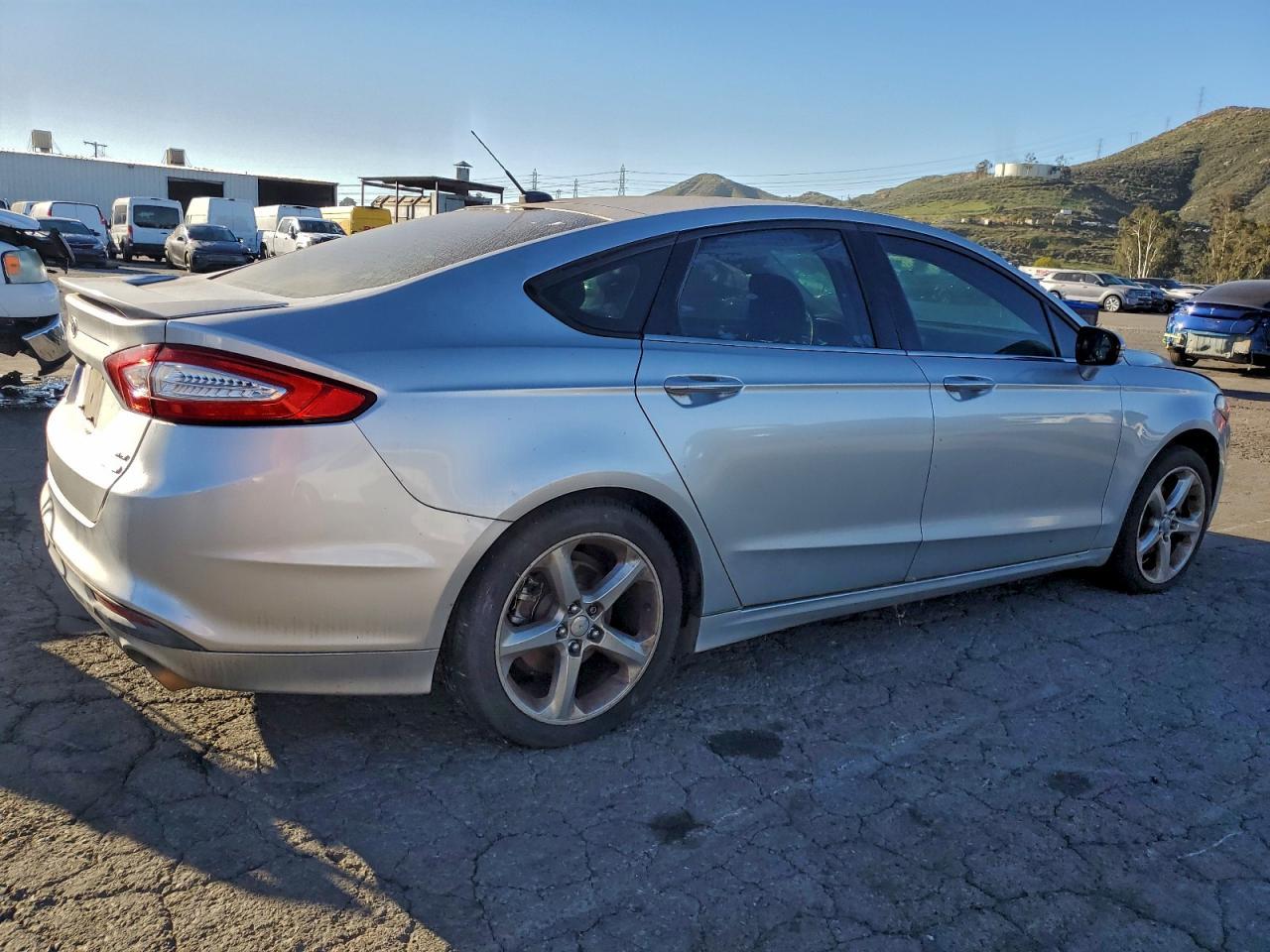 2013 Ford Fusion Se - Фото 3