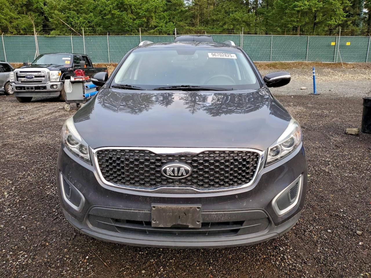 2017 Kia Sorento Lx - Image 5