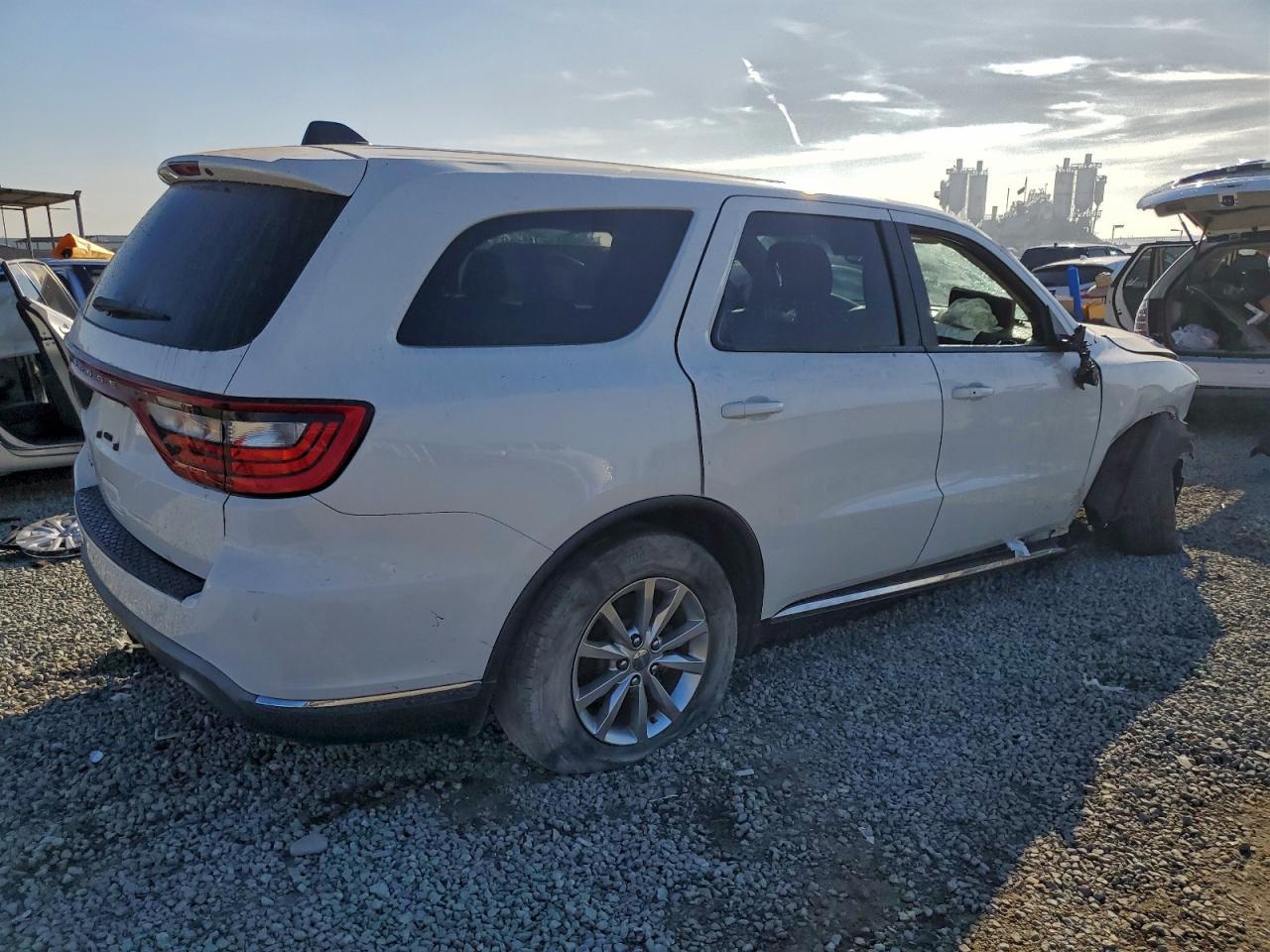 2017 Dodge Durango Sxt - Image 3