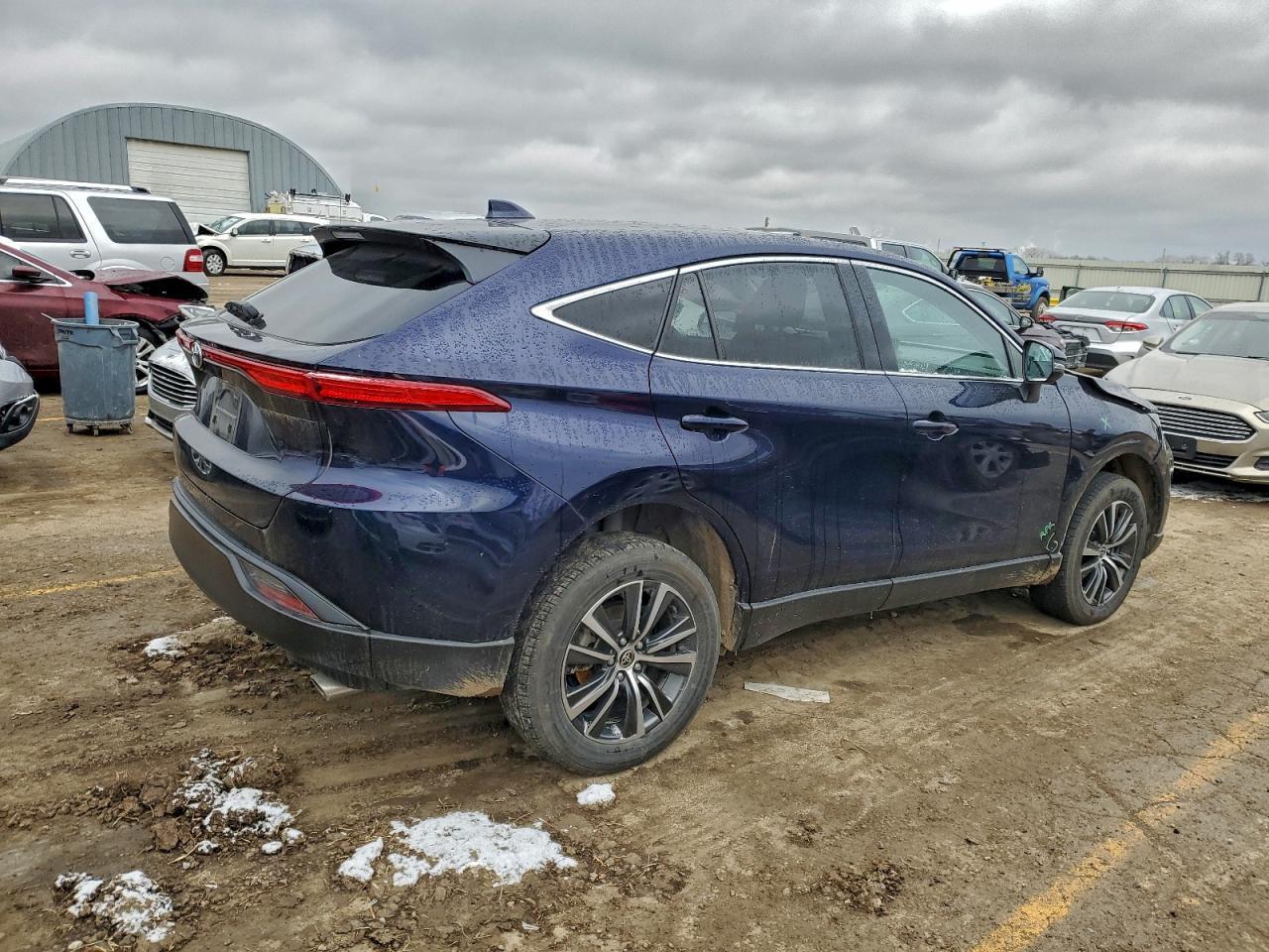 2023 Toyota Venza Le - Фото 3