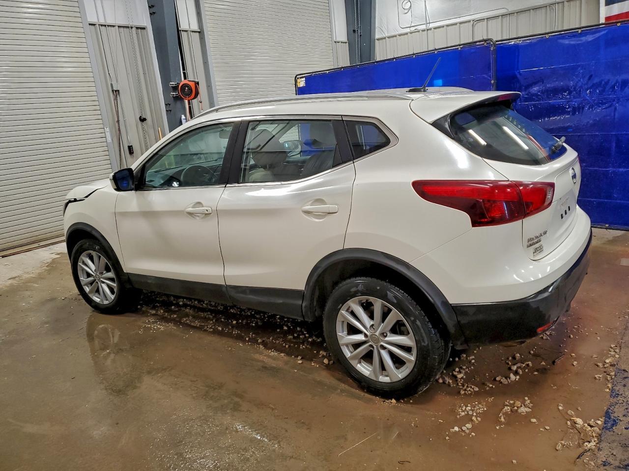 2018 Nissan Rogue Sport S - Фото 2