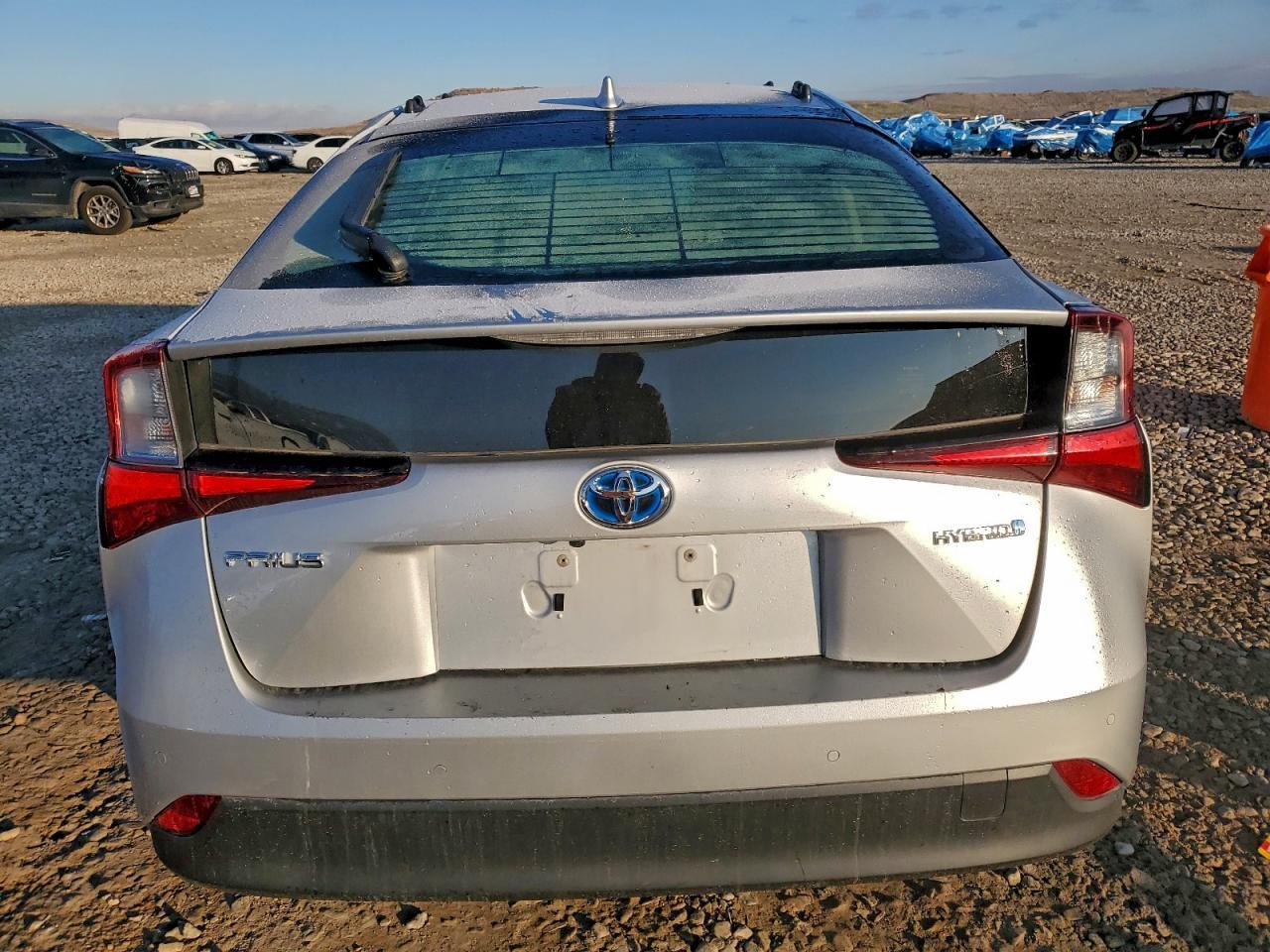 2019 Toyota Prius - Image 6