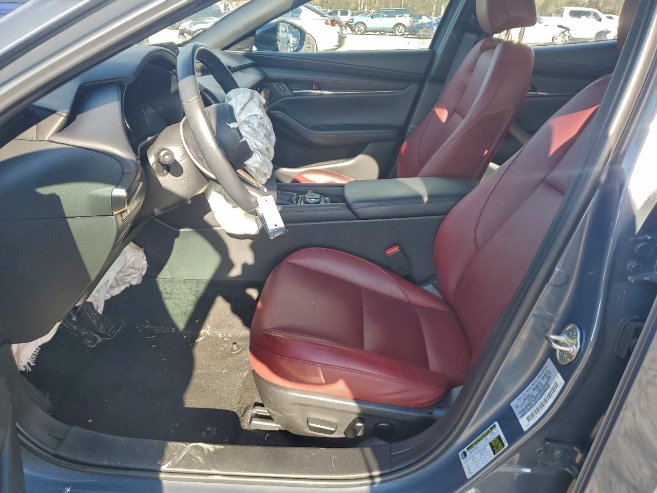 2024 Mazda 3 Preferred - Фото 7