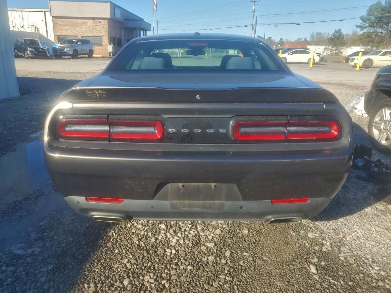 2018 Dodge Challenger Sxt - Image 6