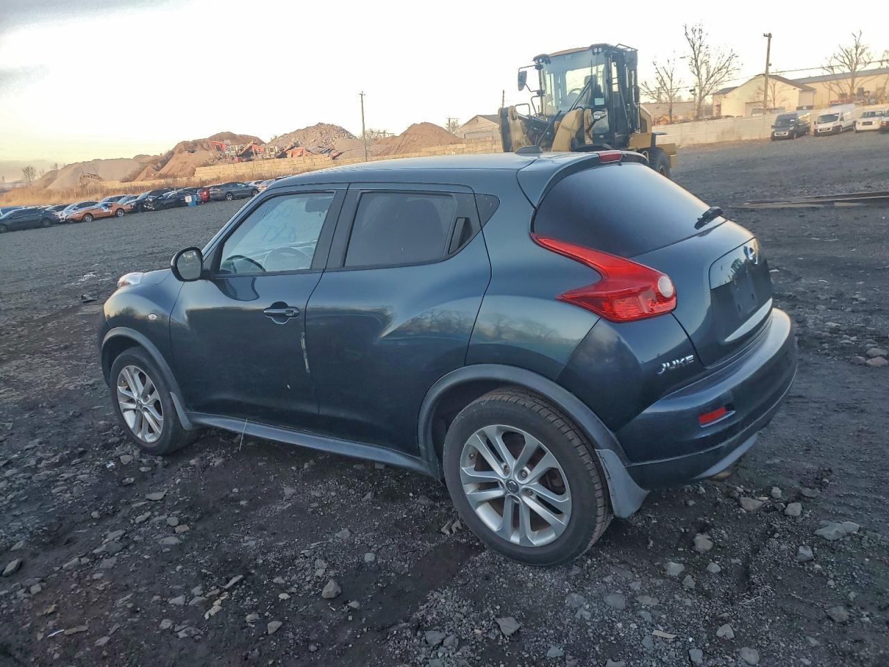 2011 Nissan Juke S - Фото 2