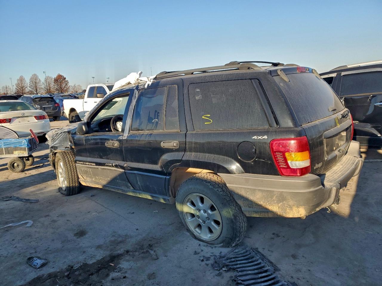 2001 Jeep Grand Cherokee Laredo - Image 2