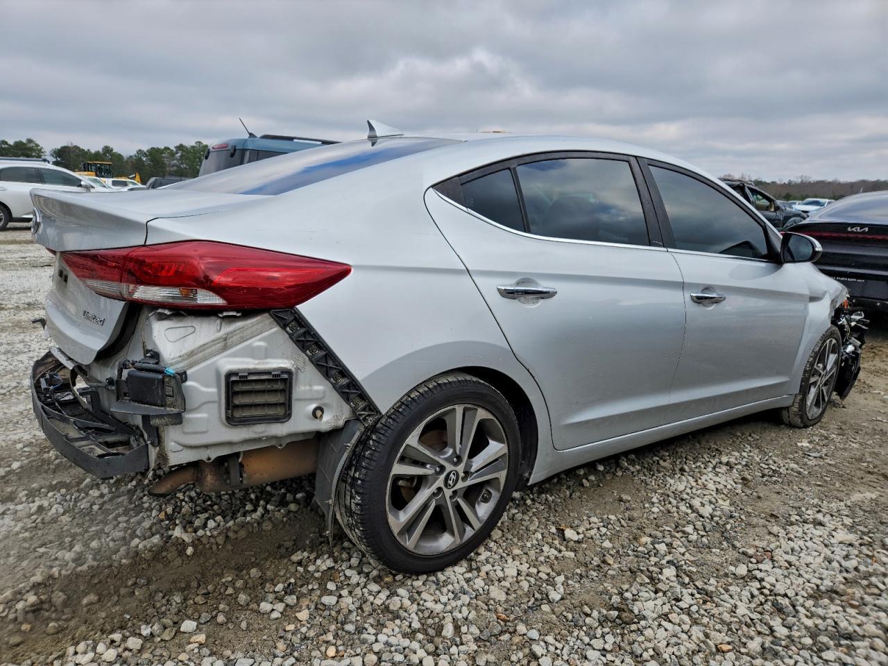 2017 Hyundai Elantra Se - Image 3