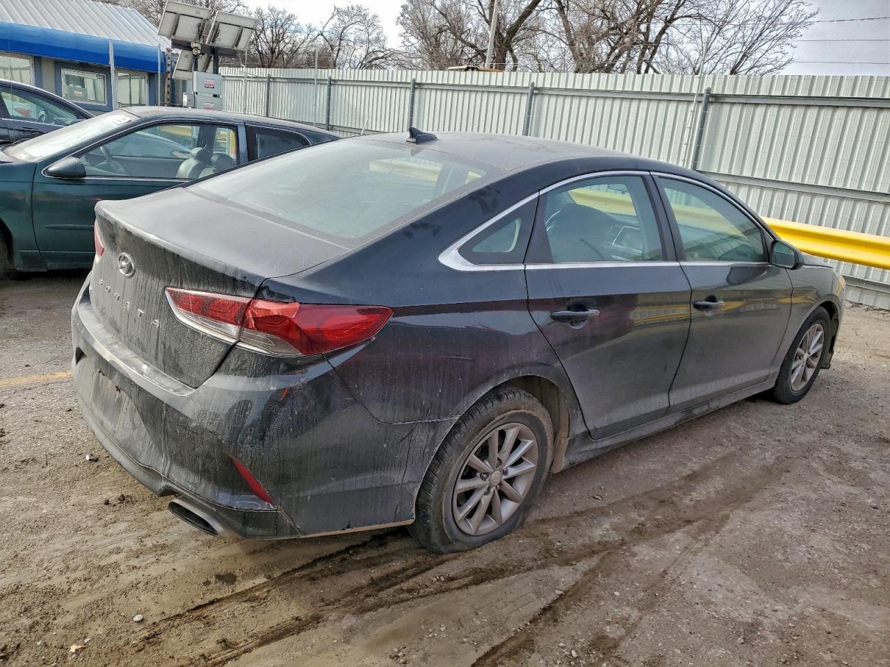 2018 Hyundai Sonata Se - Image 3