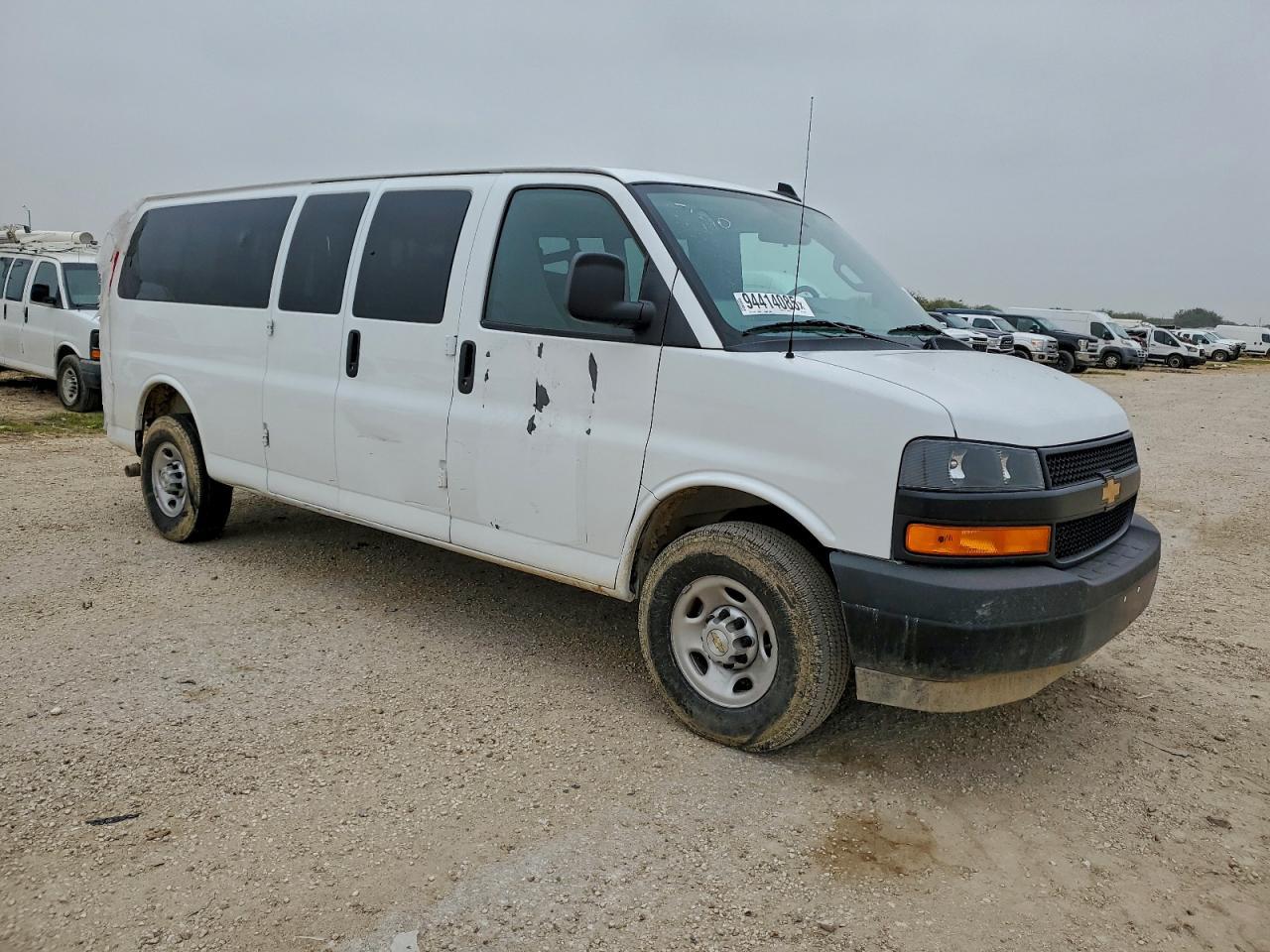 2025 Chevrolet Express G3500 Ls Passenger Rwd 3500 Extended Wheelbase - Image 4
