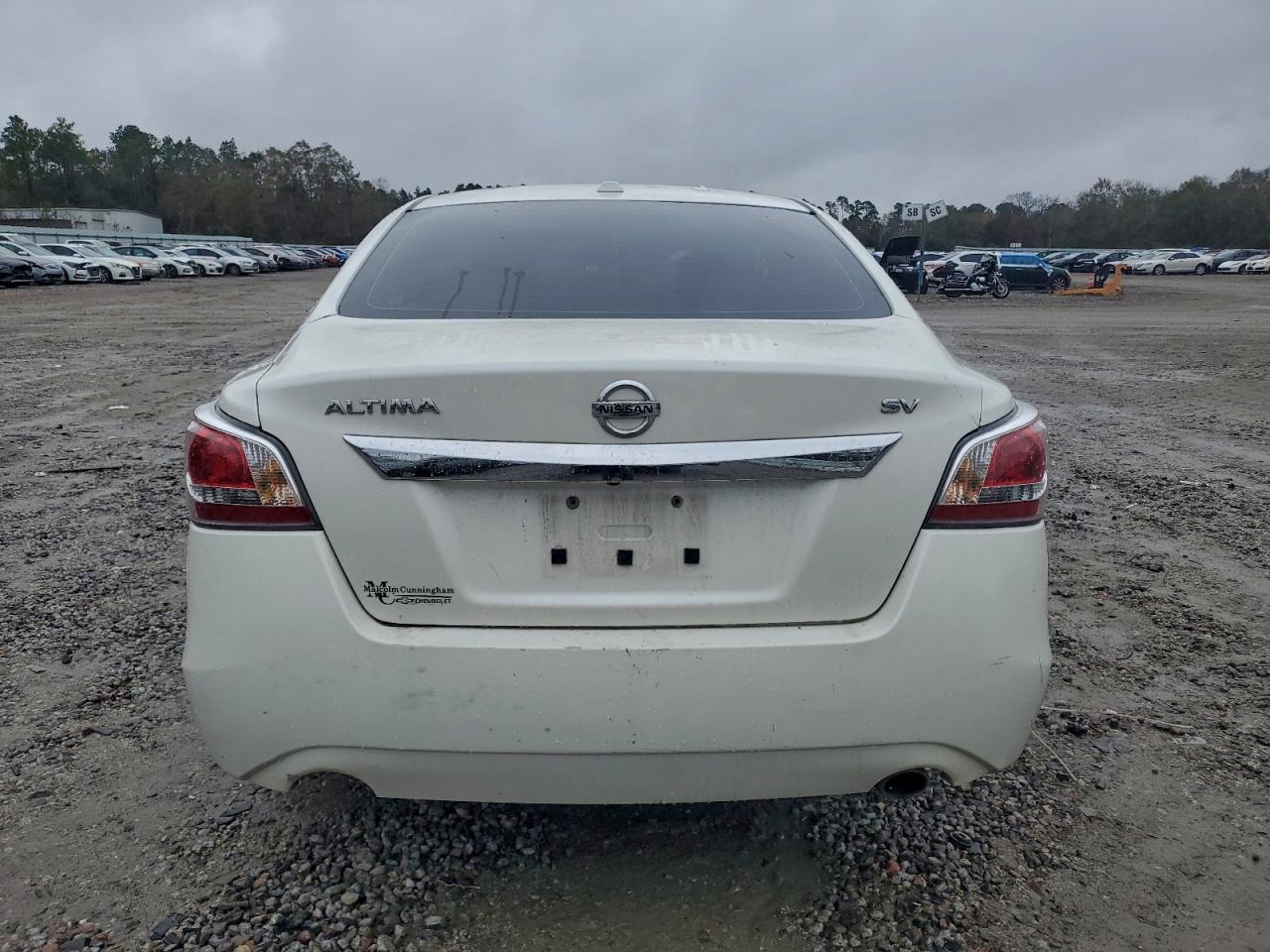 2015 Nissan Altima 2.5 - Image 6