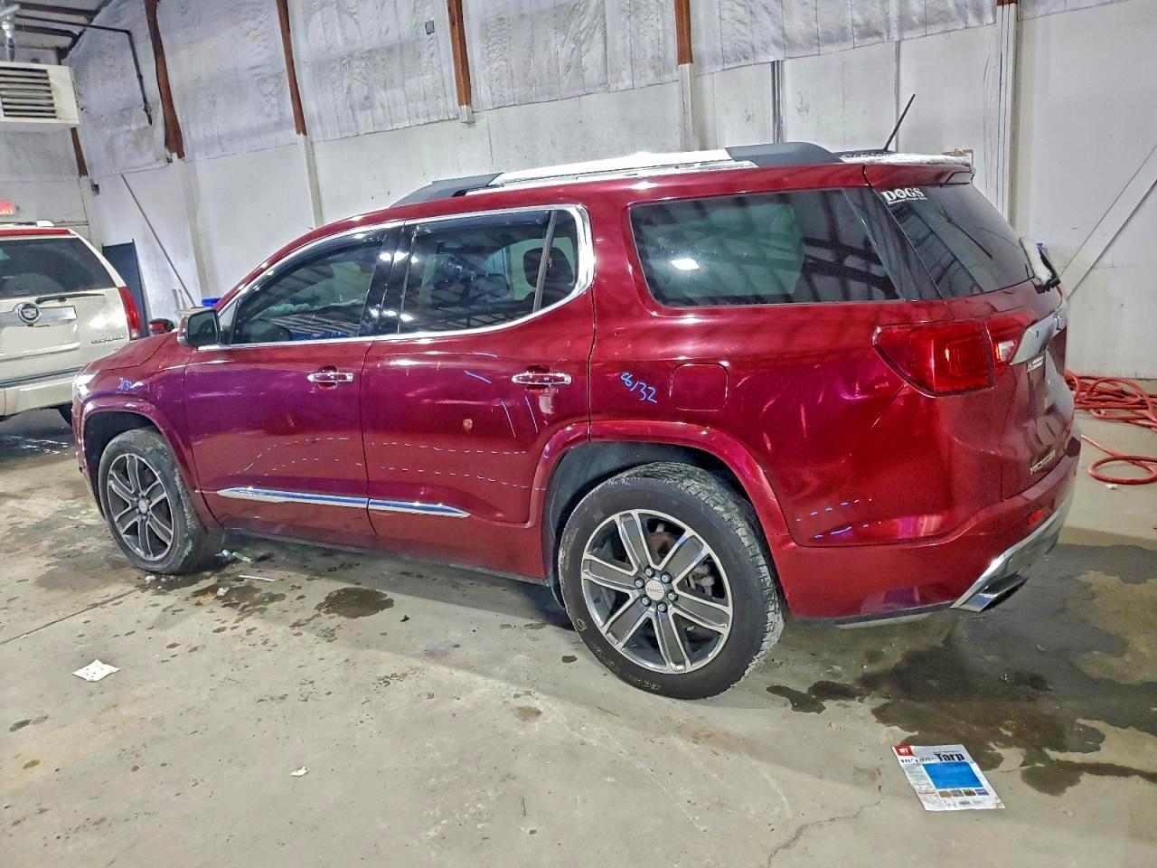 2018 GMC Acadia Denali - Фото 2