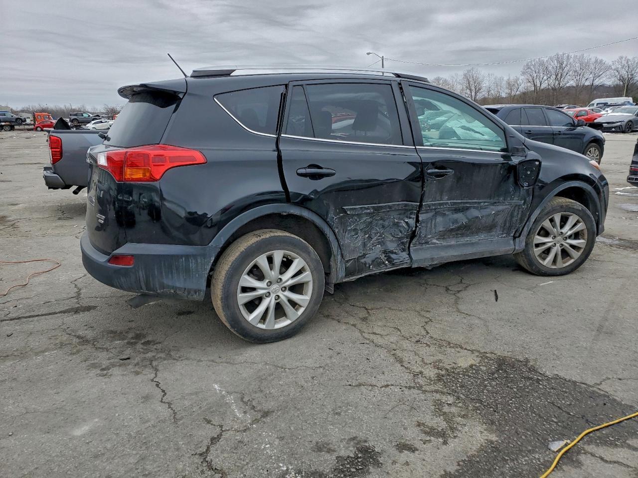 2015 Toyota Rav4 Limited - Фото 3