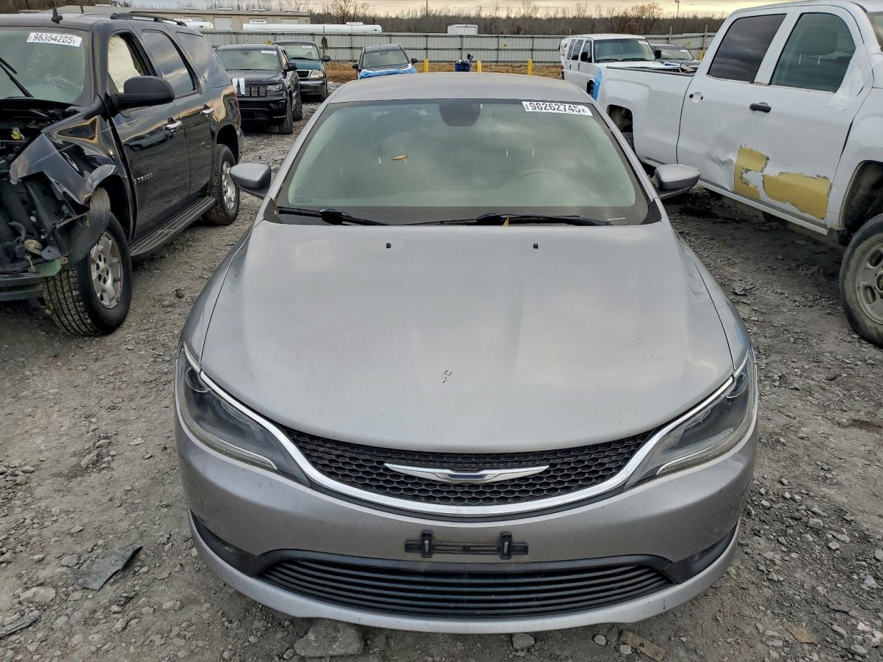 2017 Chrysler 200 Lx - Image 5