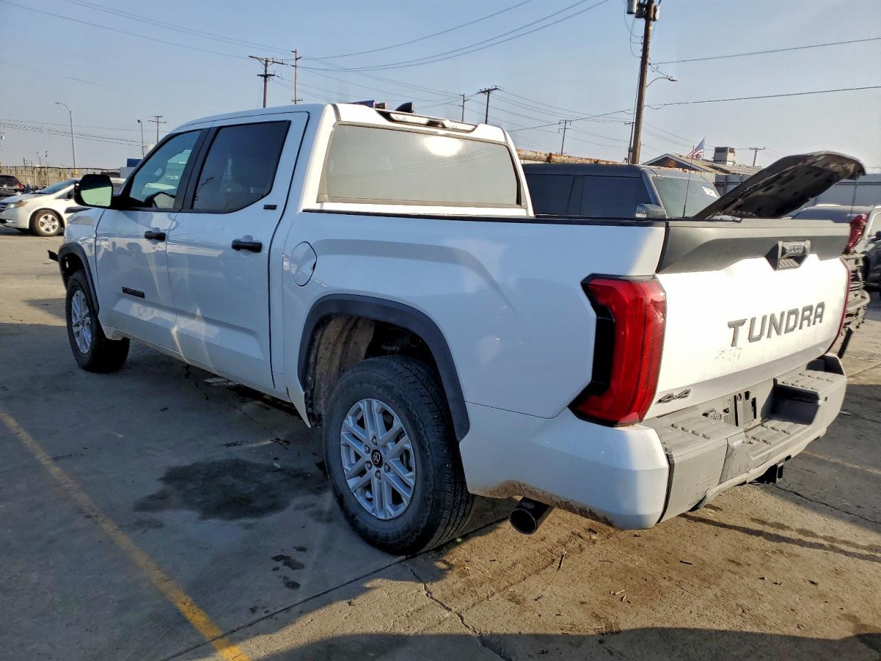 2025 Toyota Tundra Crewmax Sr - Image 2