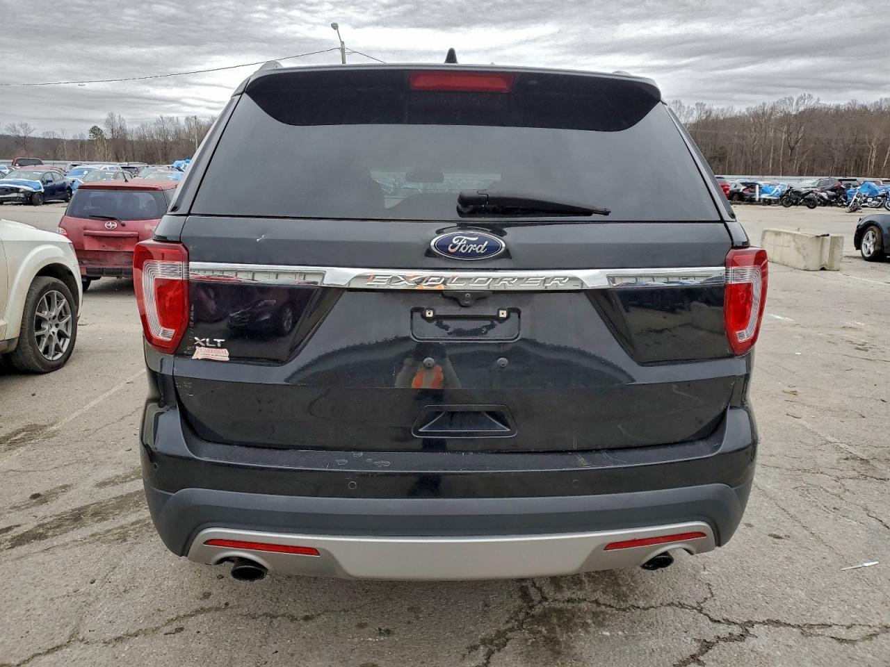 2017 Ford Explorer Xlt - Image 6