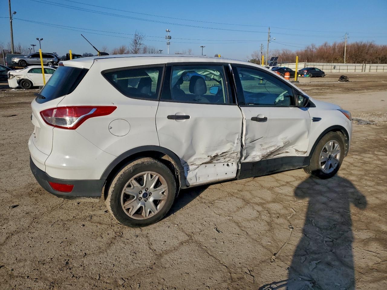 2015 Ford Escape S - Фото 3