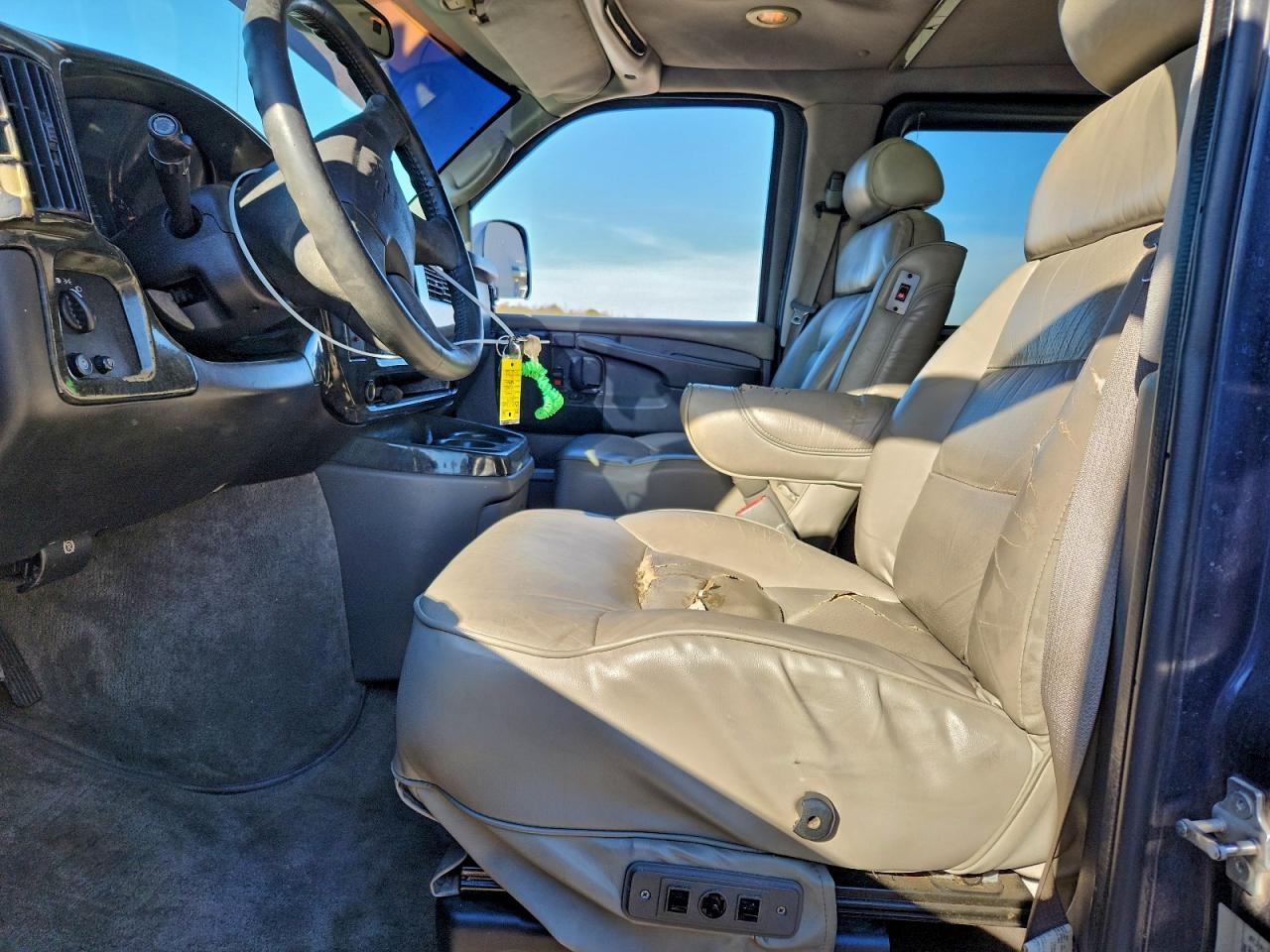 2005 Chevrolet Express G1500 - Фото 7