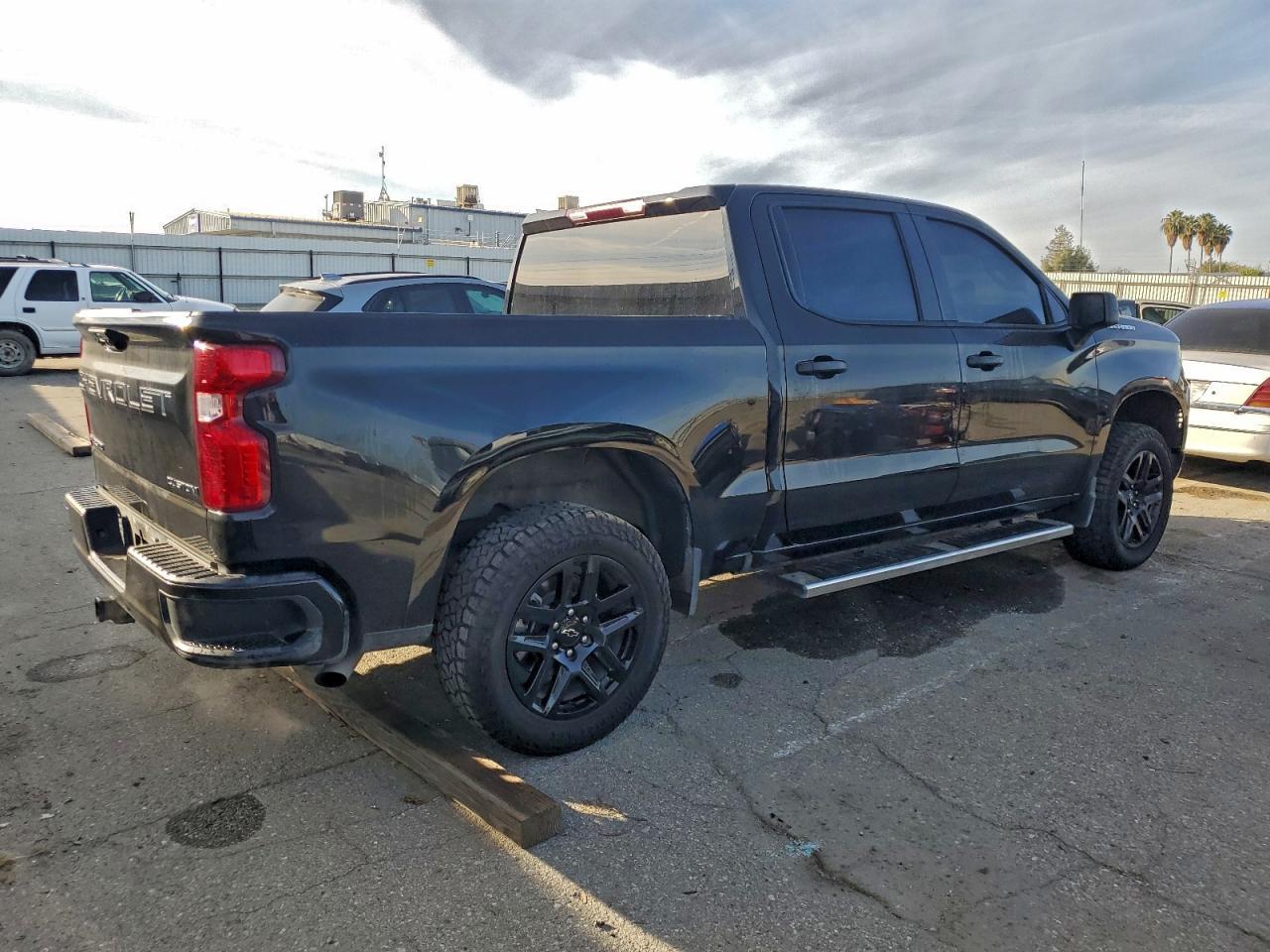 2024 Chevrolet Silverado C1500 Custom - Фото 3