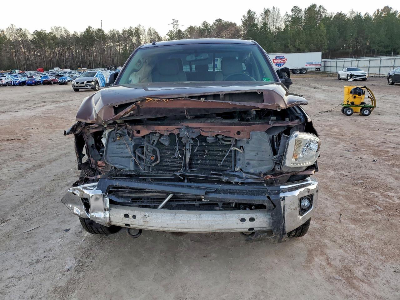2014 Toyota Tundra Double Cab Limited - Image 5