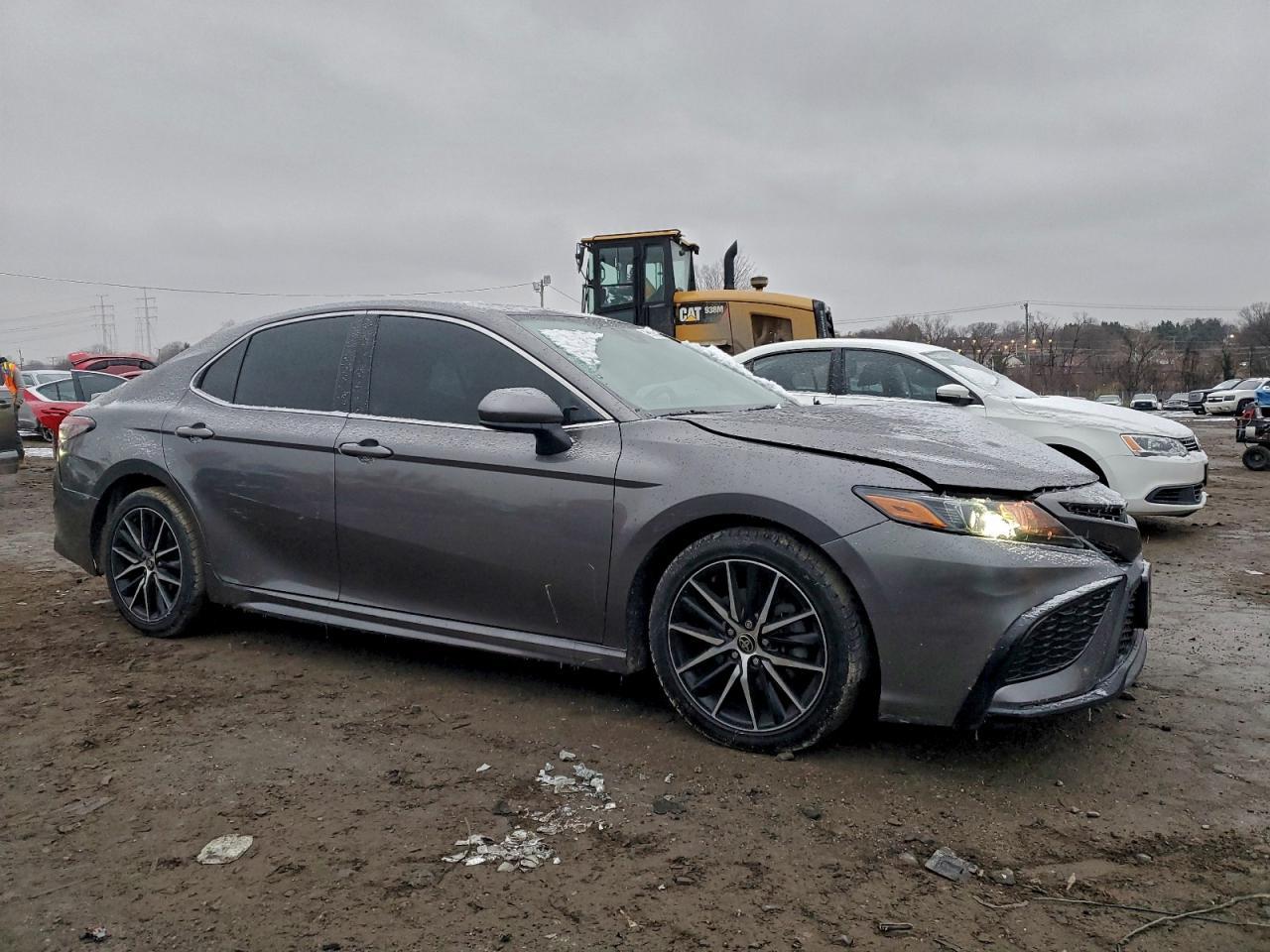 2021 Toyota Camry Se - Фото 4