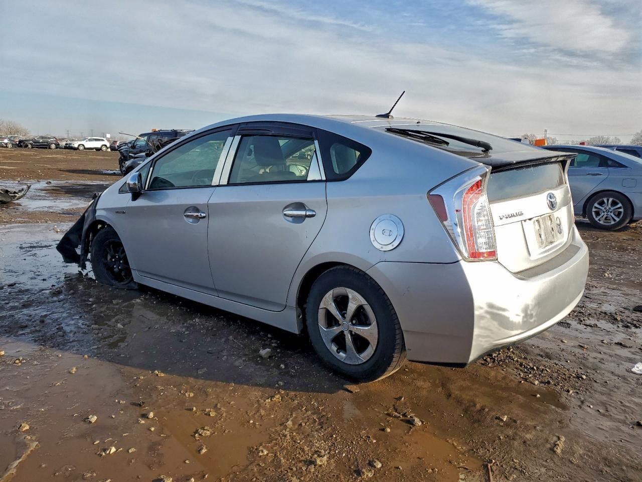 2013 Toyota Prius - Фото 2