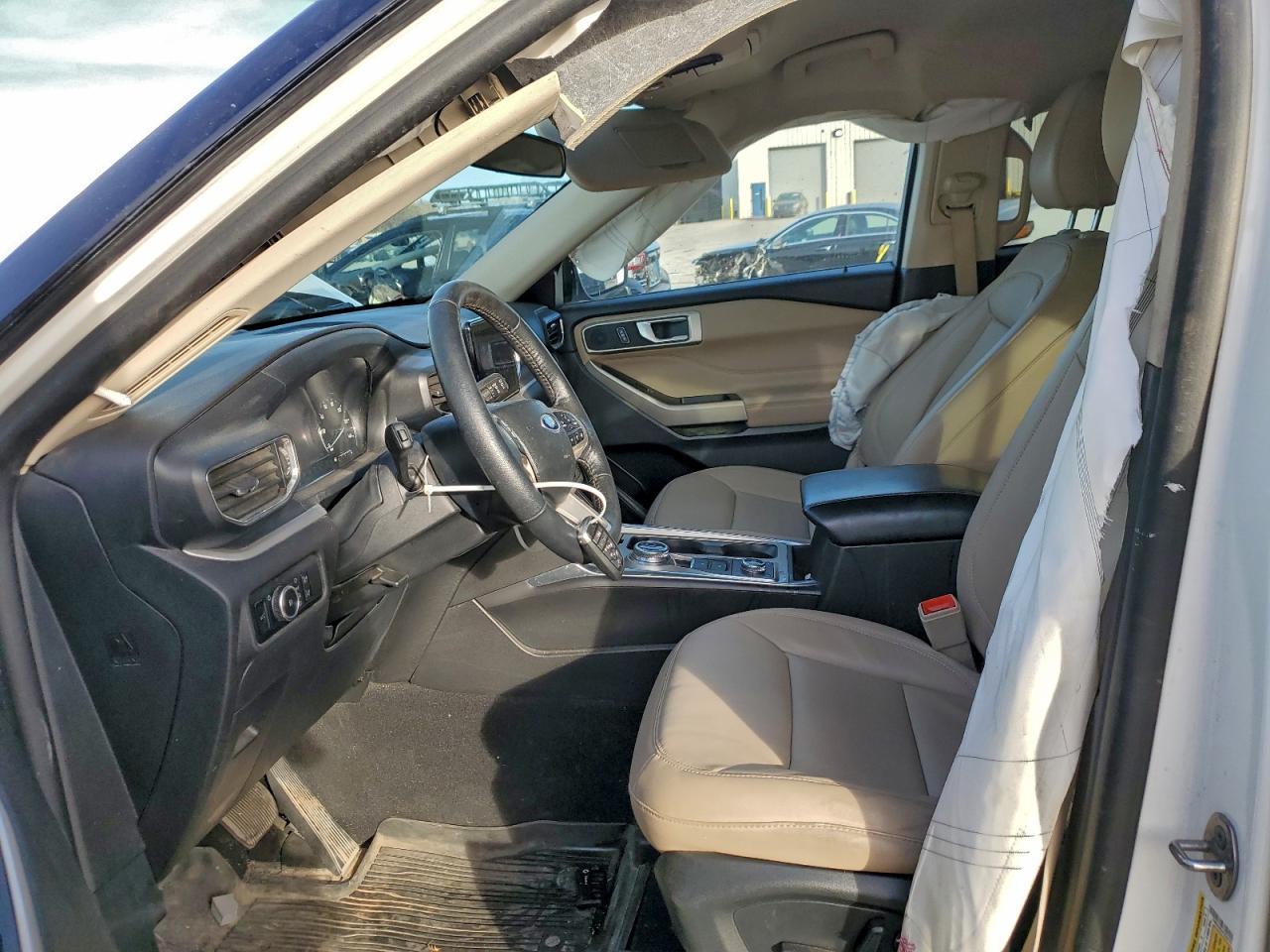 2023 Ford Explorer Xlt - Image 7