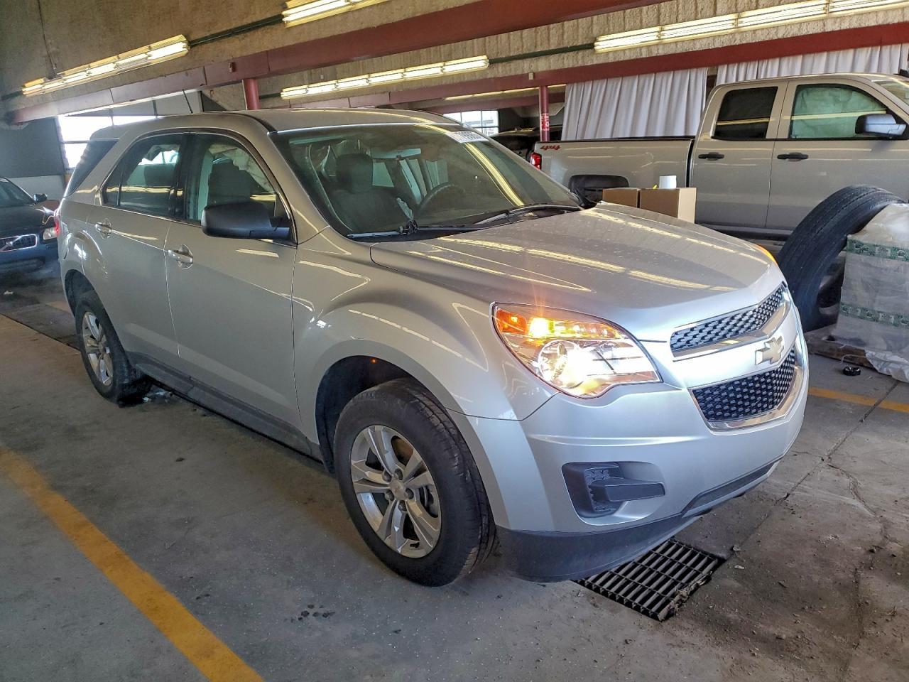 2014 Chevrolet Equinox Ls - Image 4
