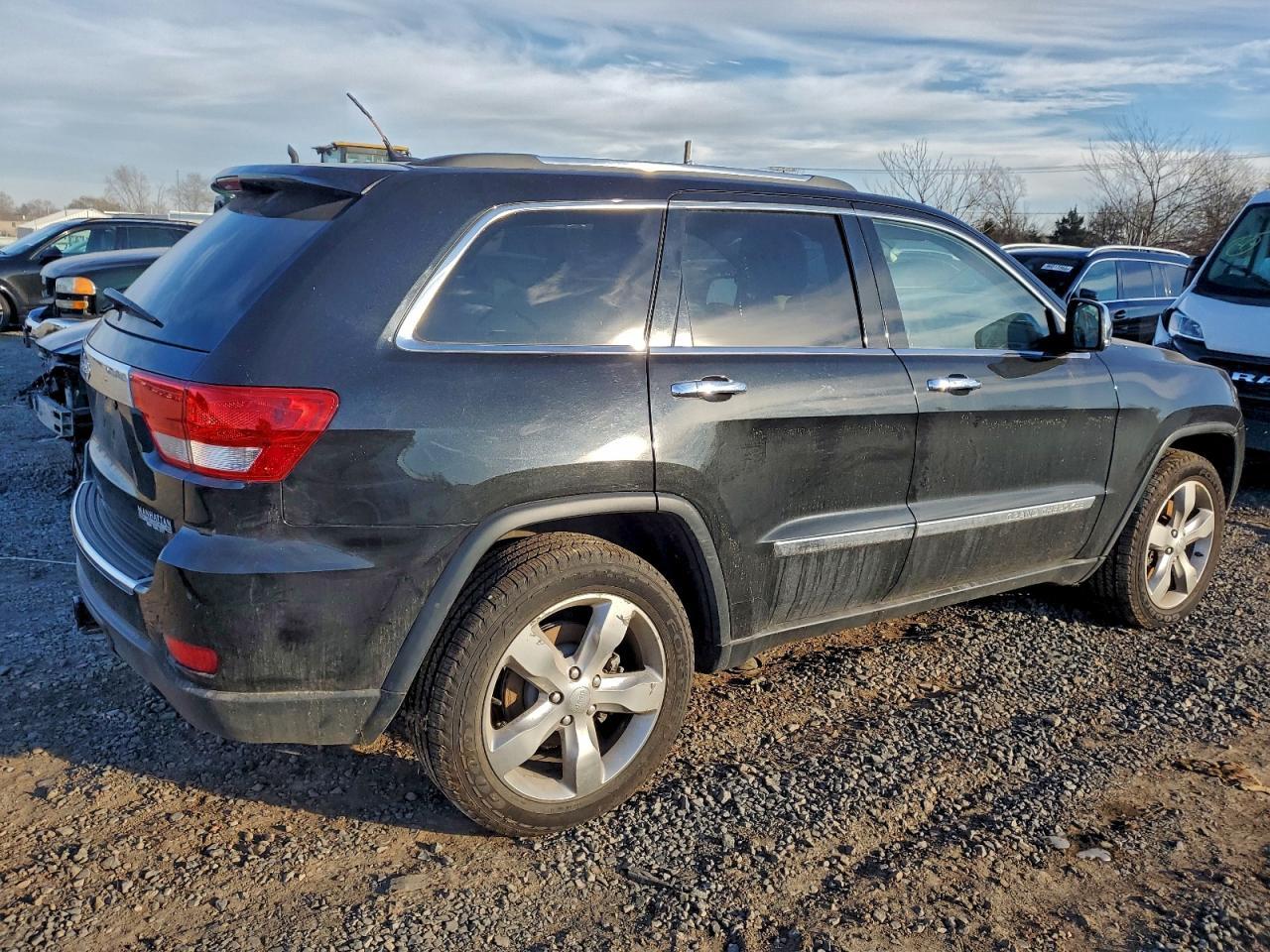 2011 Jeep Grand Cherokee Overland - Фото 3